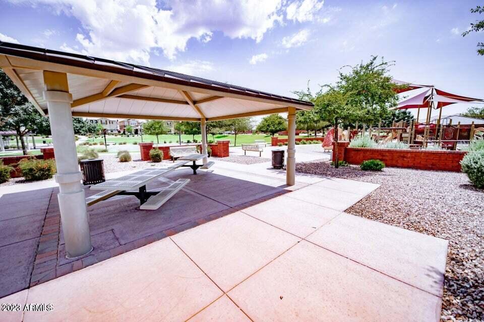 3868 E Gunnell Lane