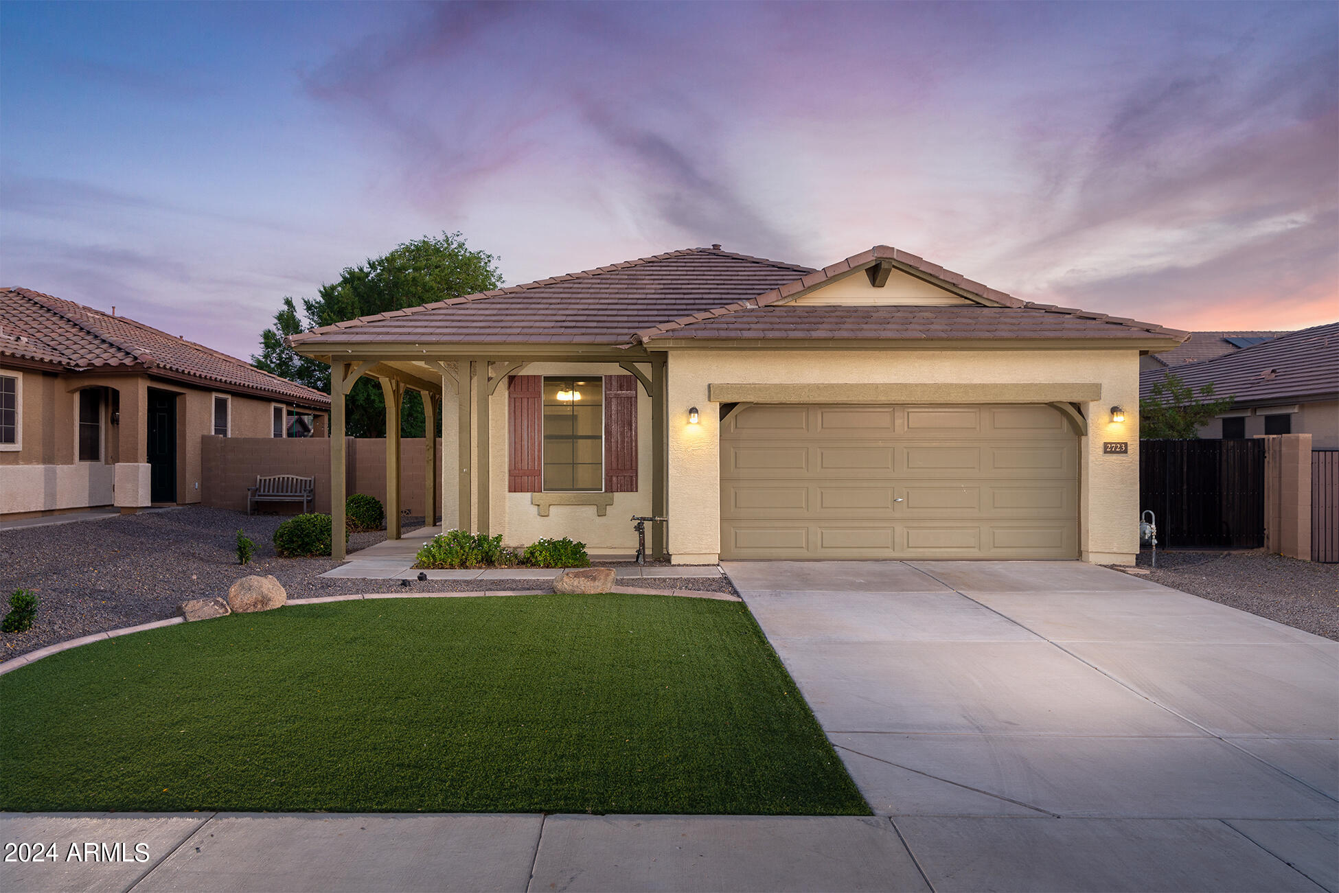2723 E CANYON CREEK Drive