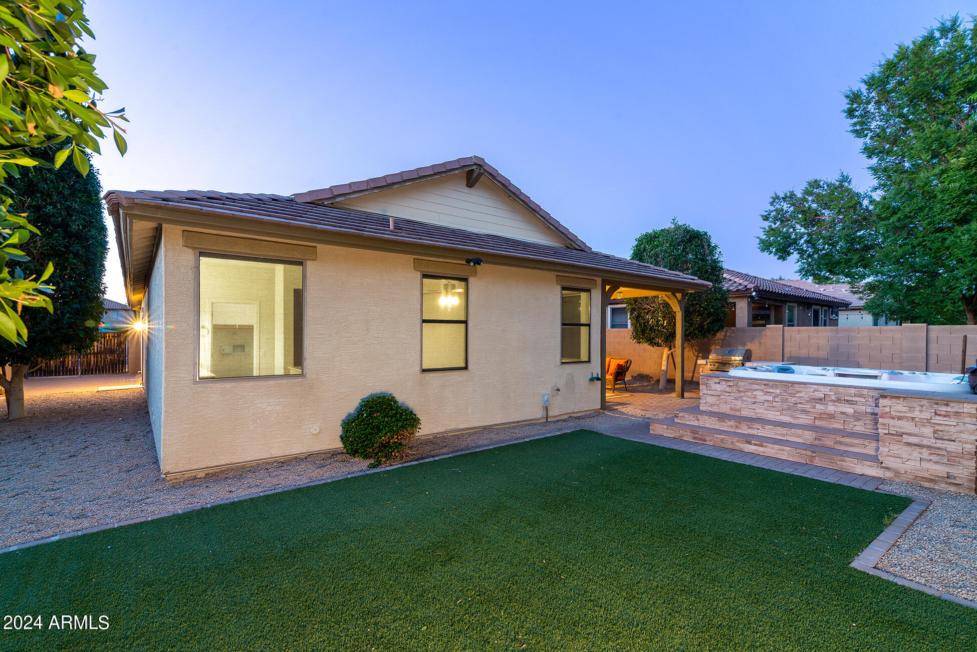 2723 E CANYON CREEK Drive