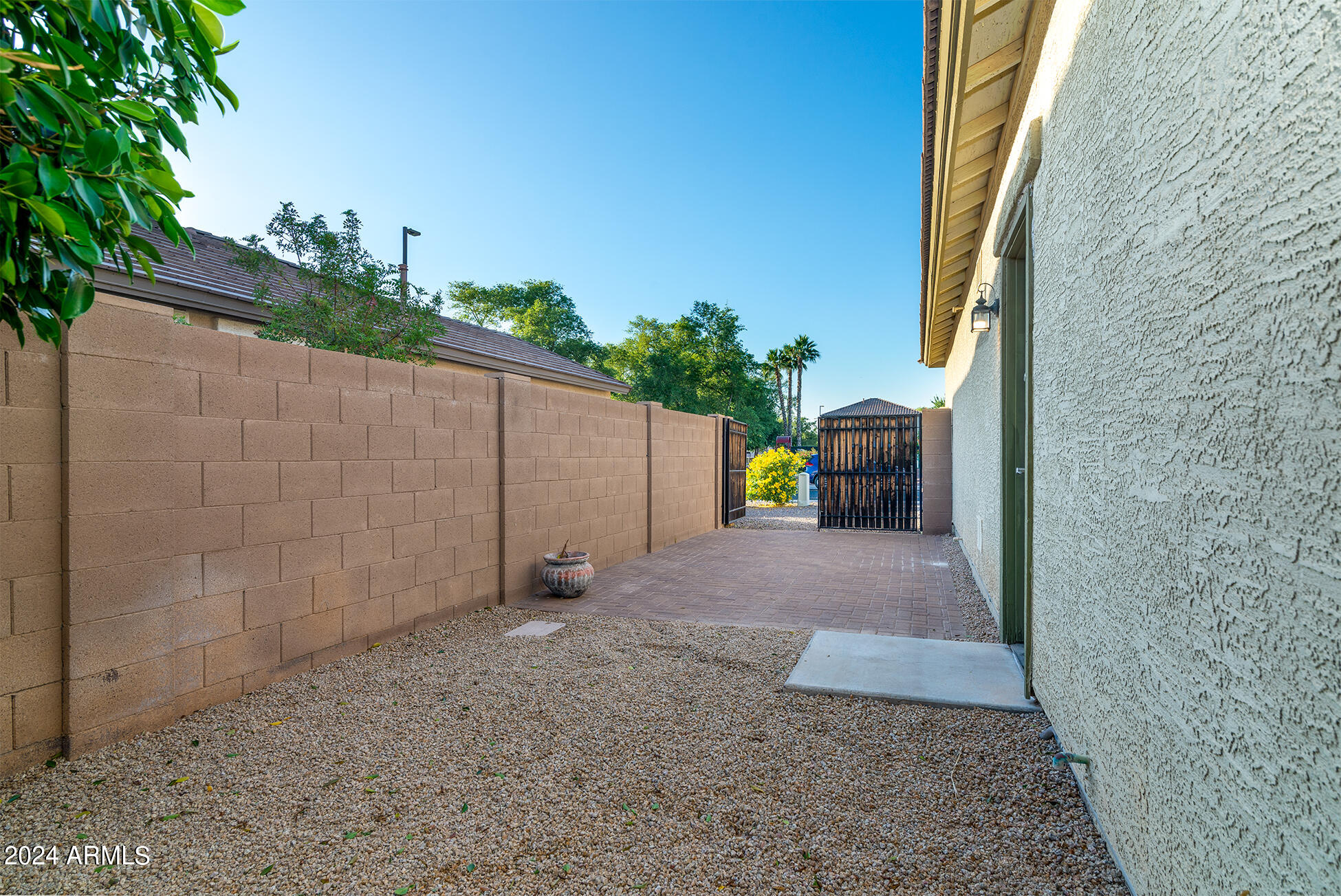 2723 E CANYON CREEK Drive