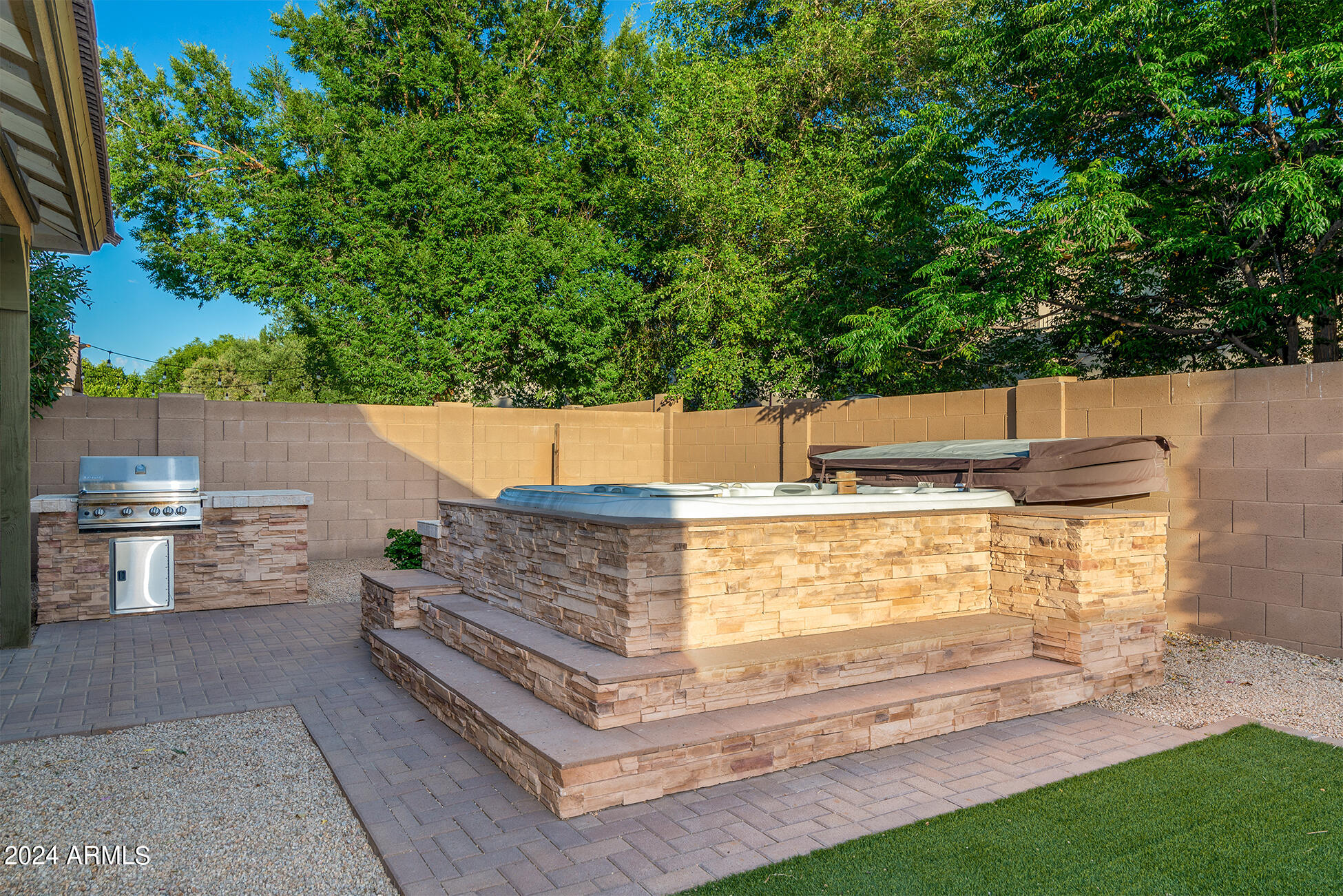 2723 E CANYON CREEK Drive