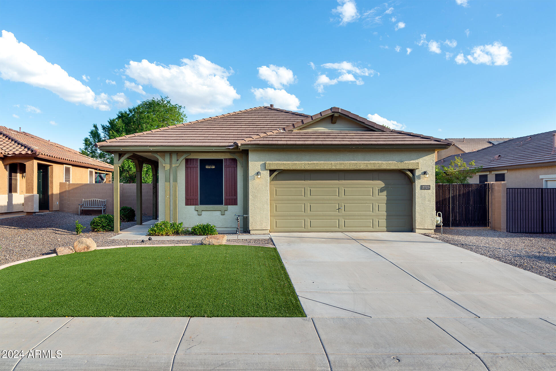 2723 E CANYON CREEK Drive