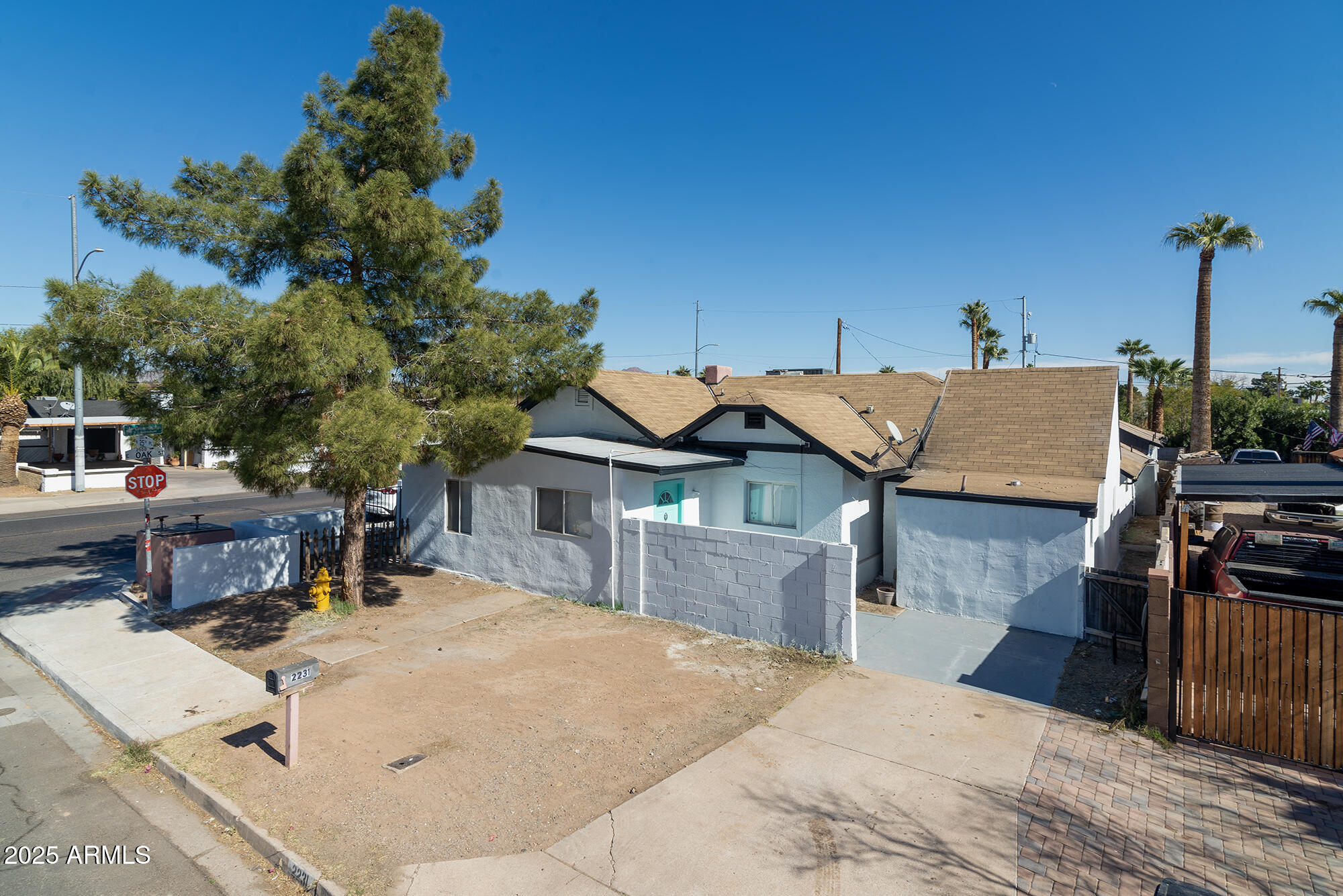2231 N 25TH Place