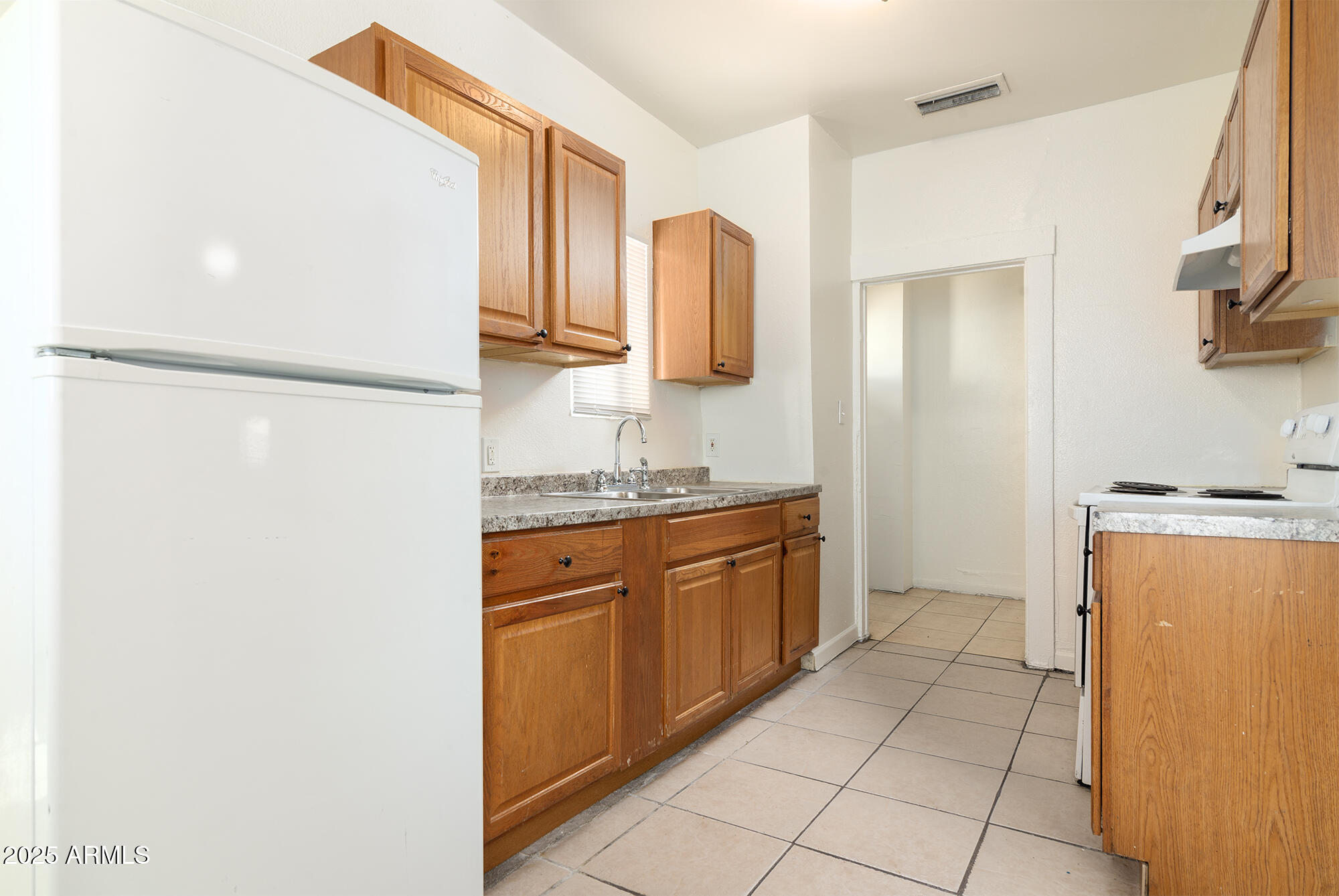 2231 N 25TH Place