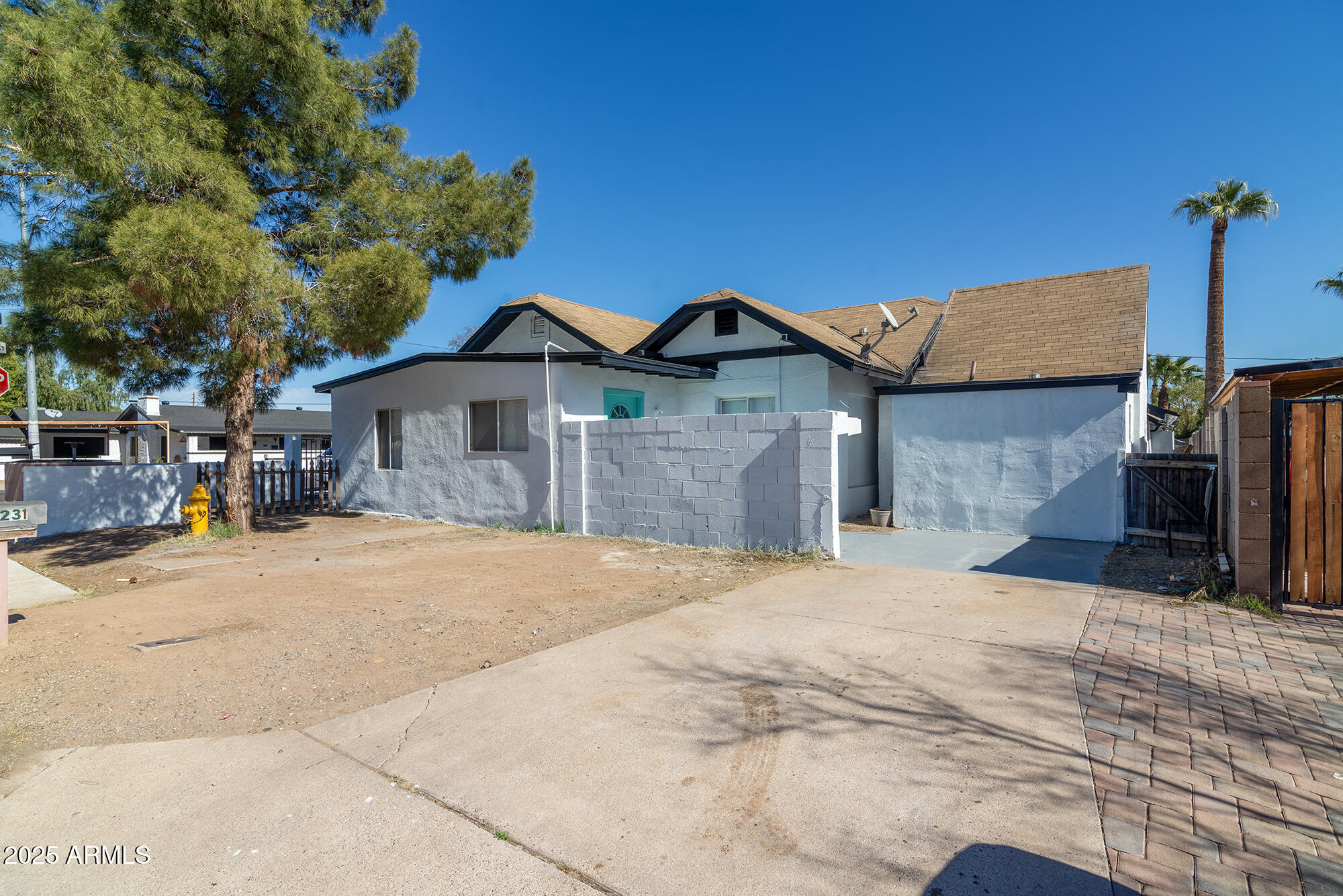 2231 N 25TH Place