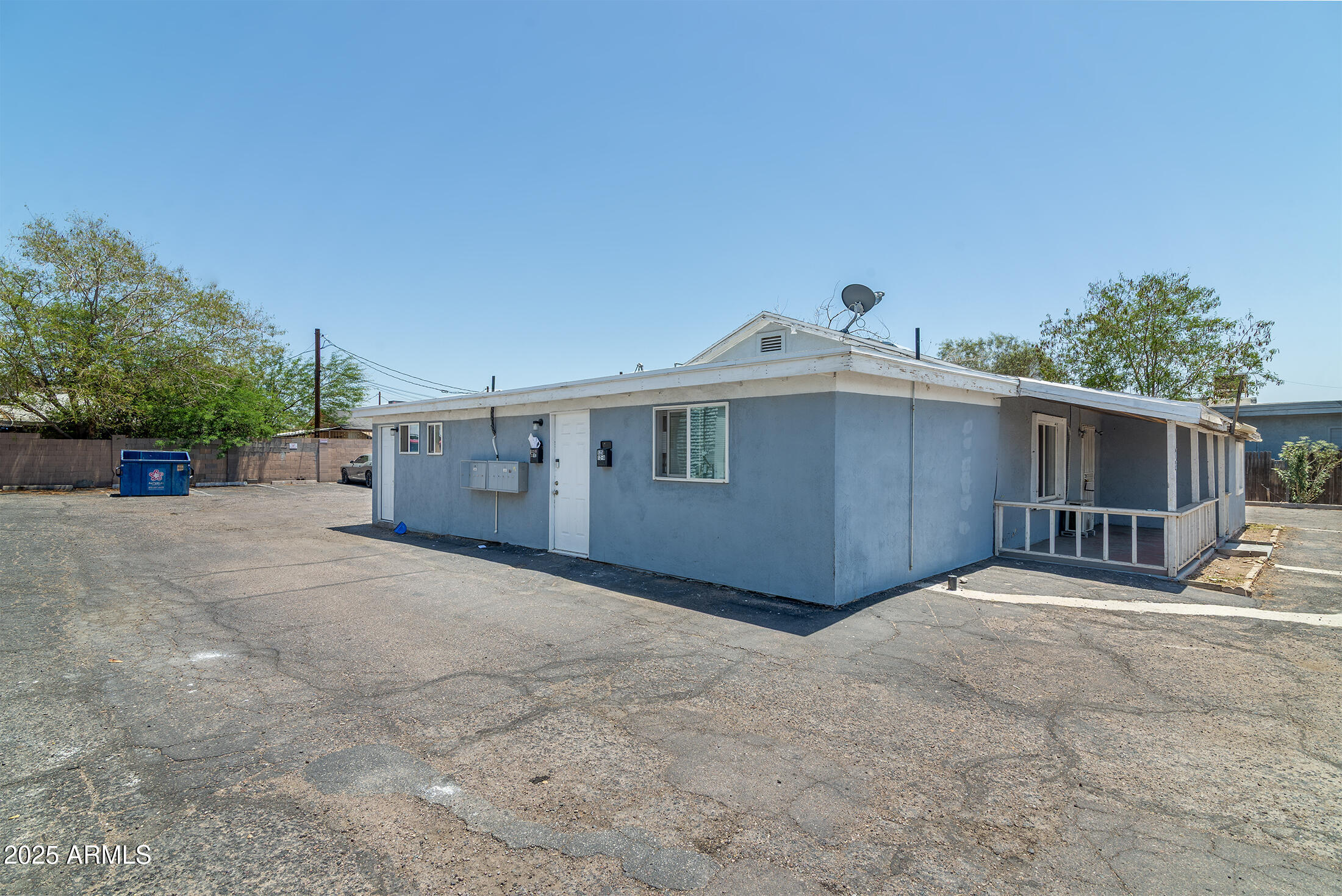 525-526 N 32nd Street, 1-13