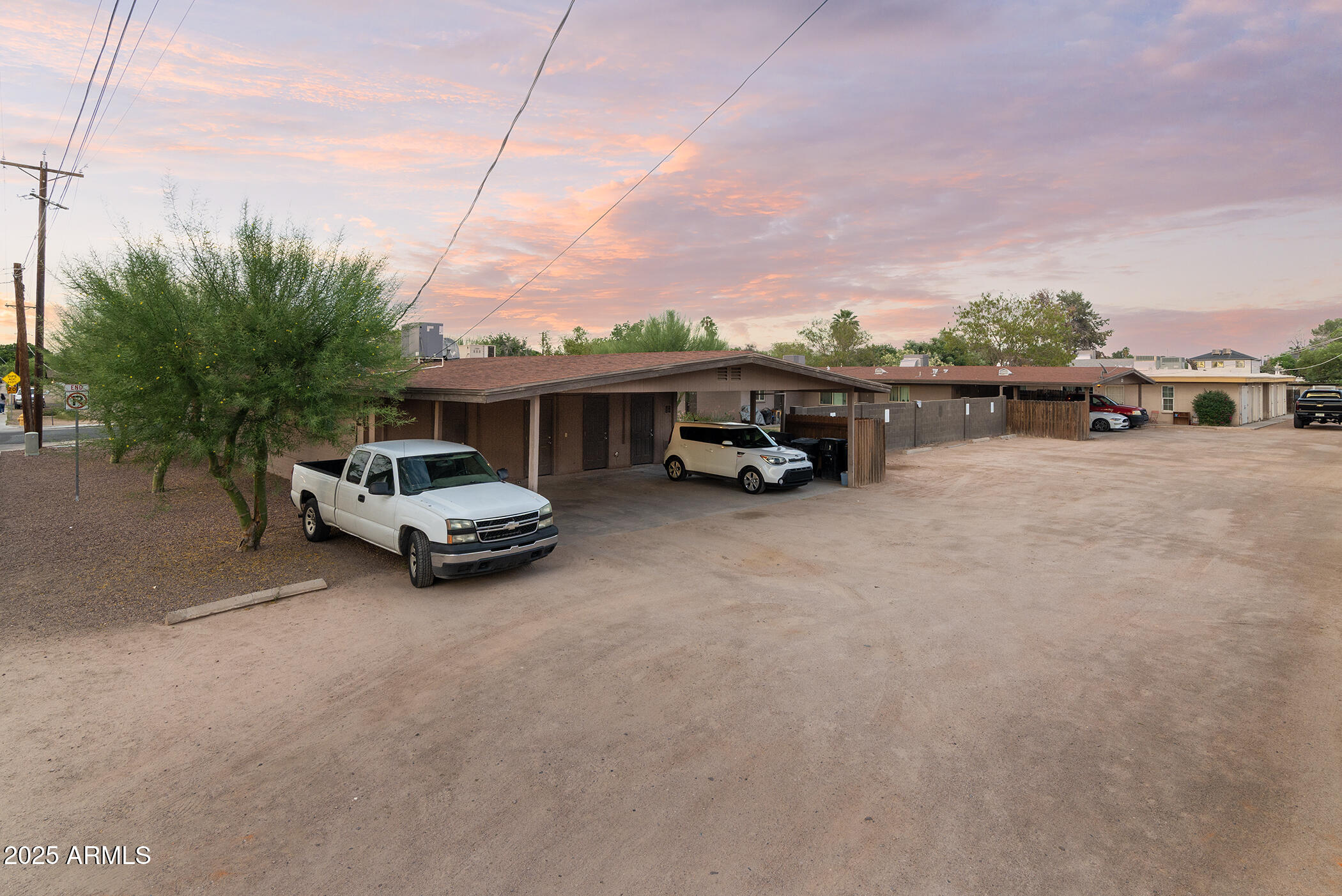 947 W 8TH Place