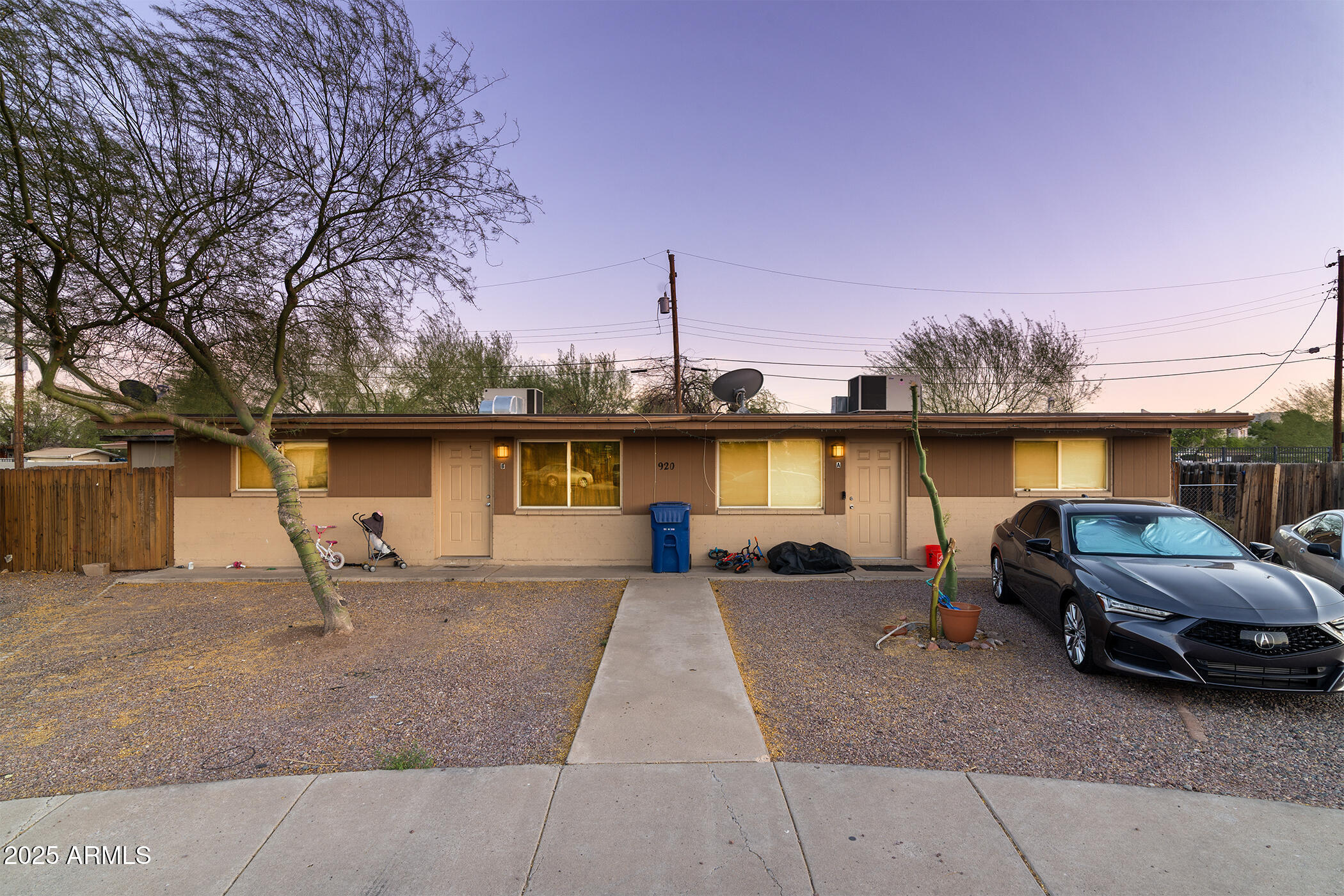 959 W W 8Th 1-12 Place