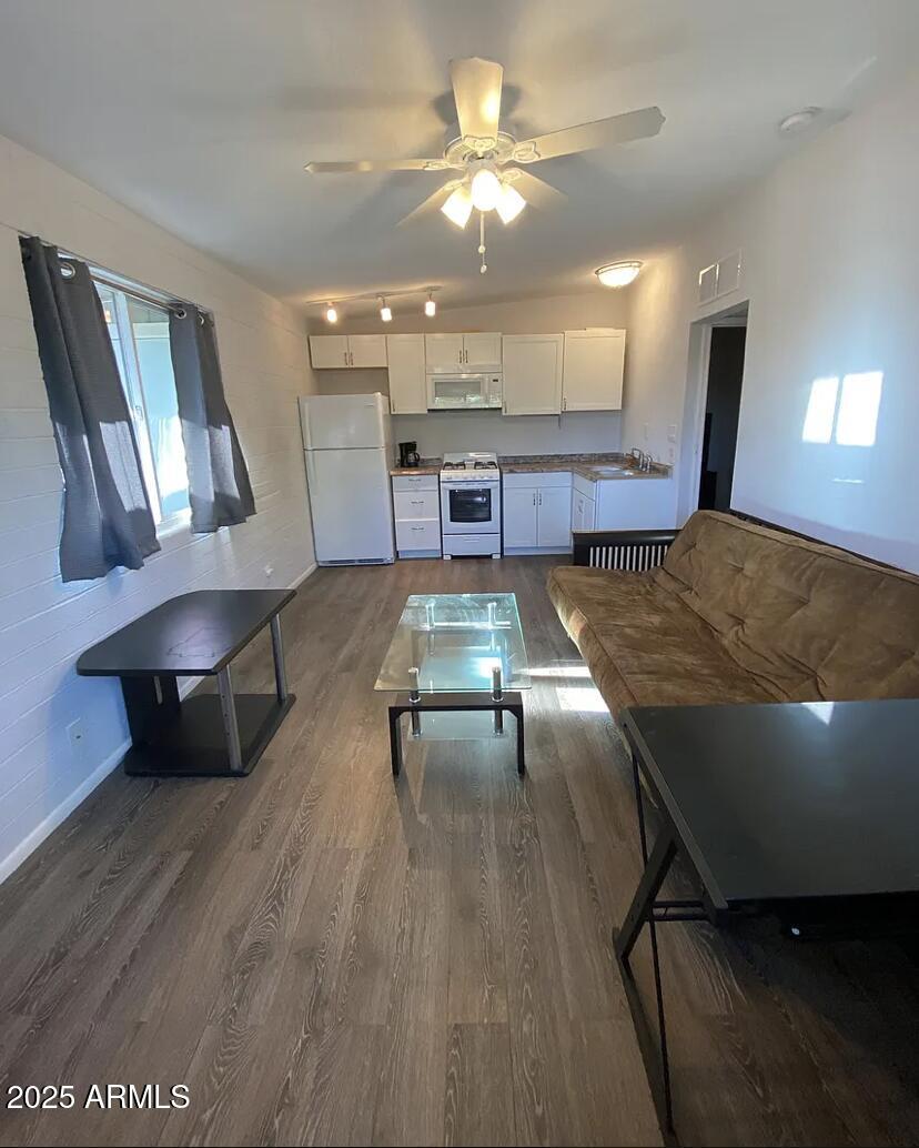 908 S MARIANA Street, A