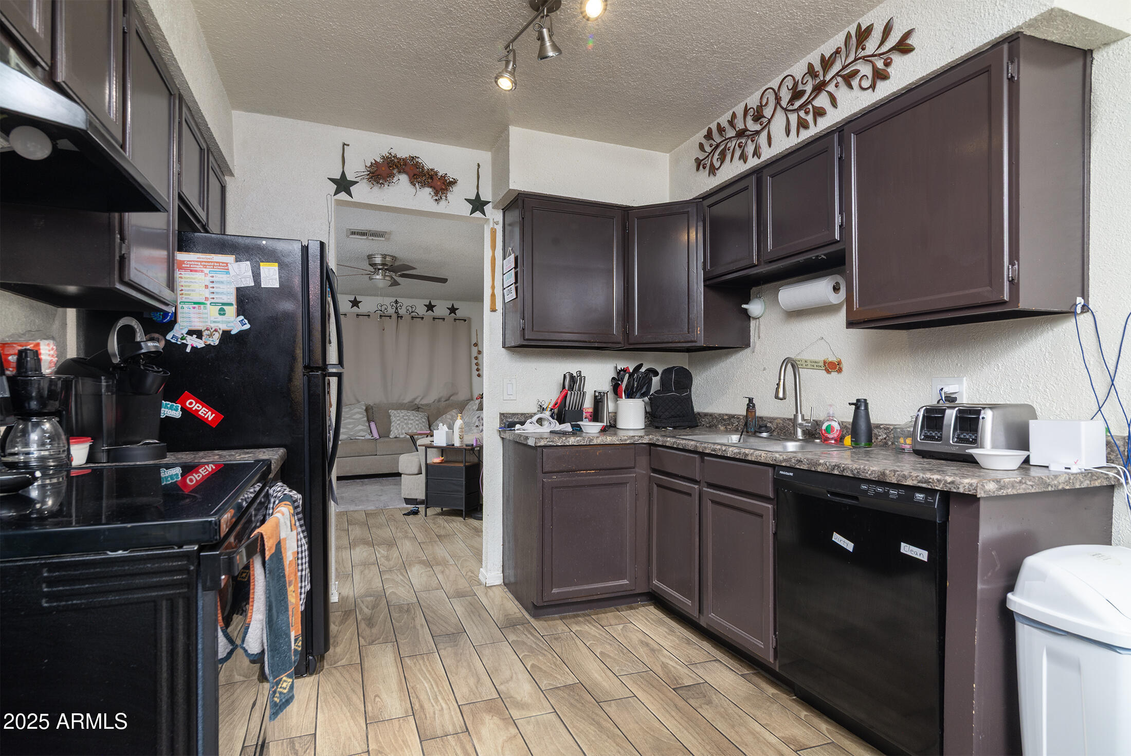 6325 E AVALON Street, 1-4