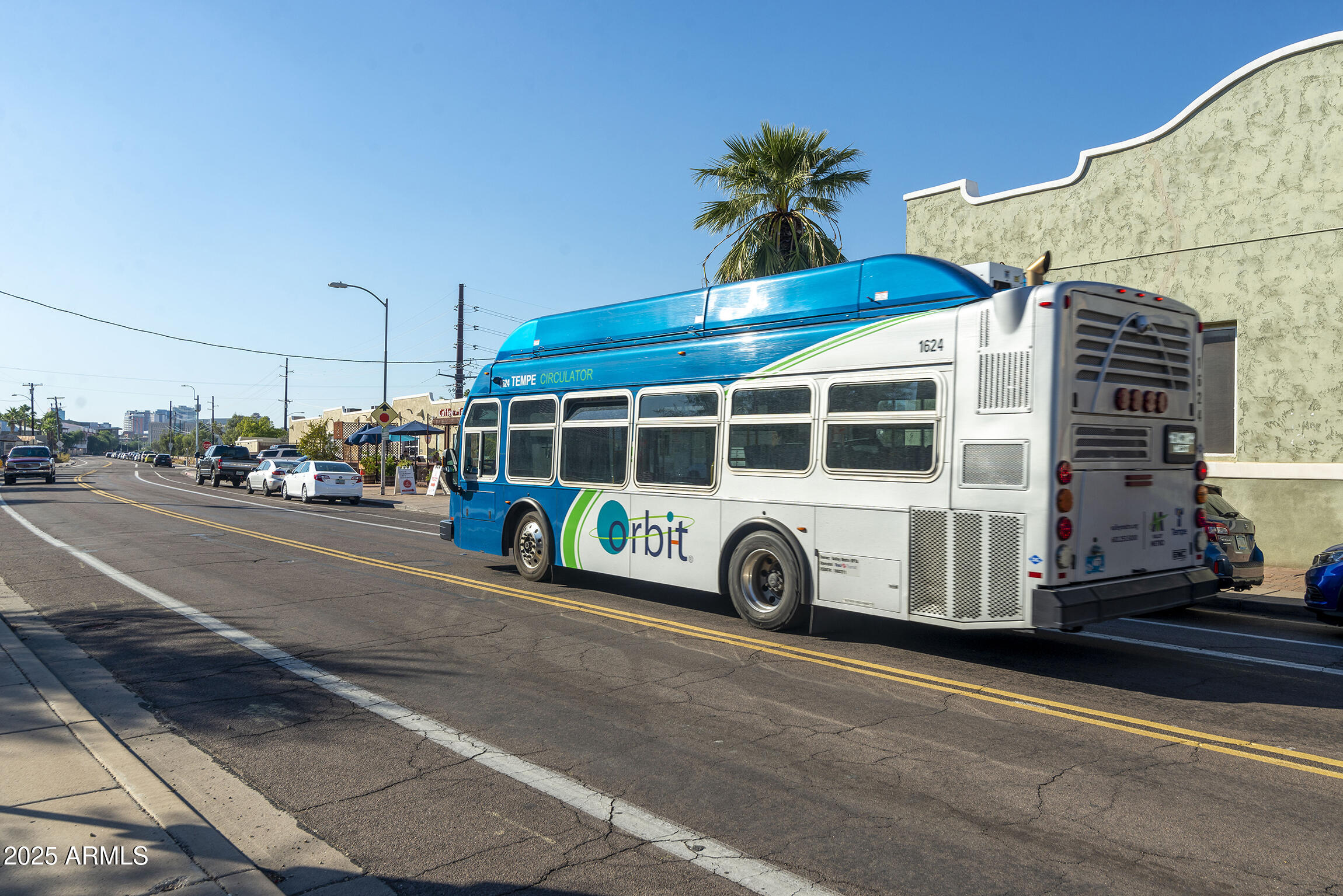 1002 S MARIANA Street