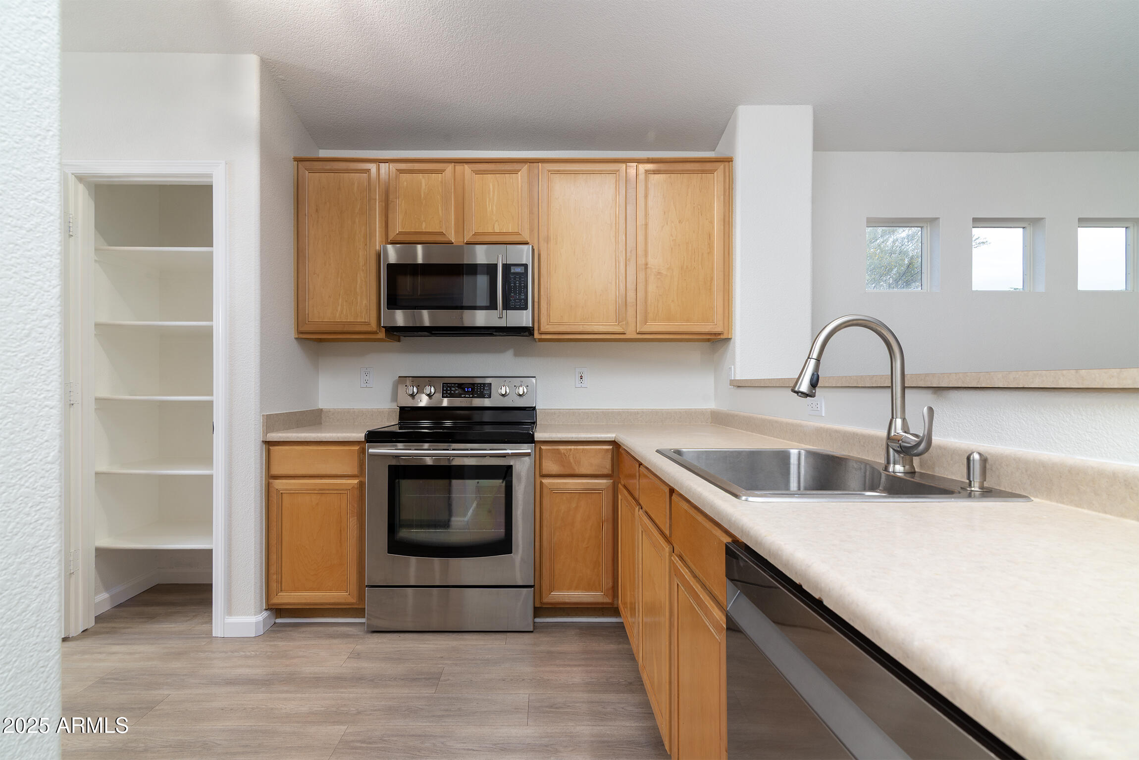 1741 E SIERRA MADRE Avenue