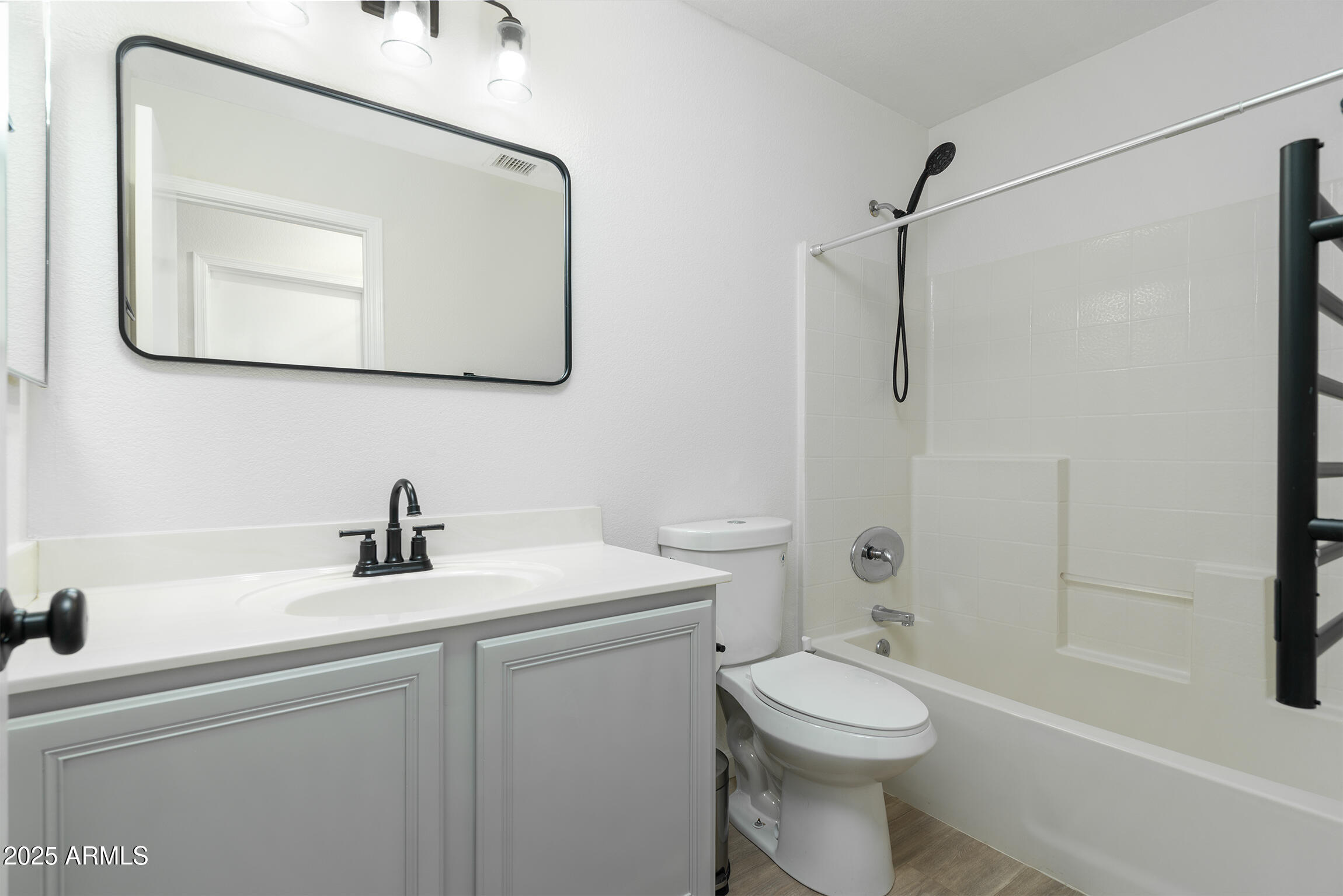 1741 E SIERRA MADRE Avenue