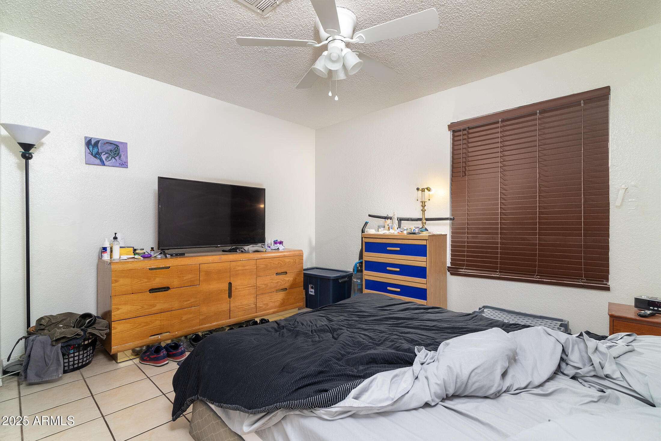 1815 E PUEBLO Avenue