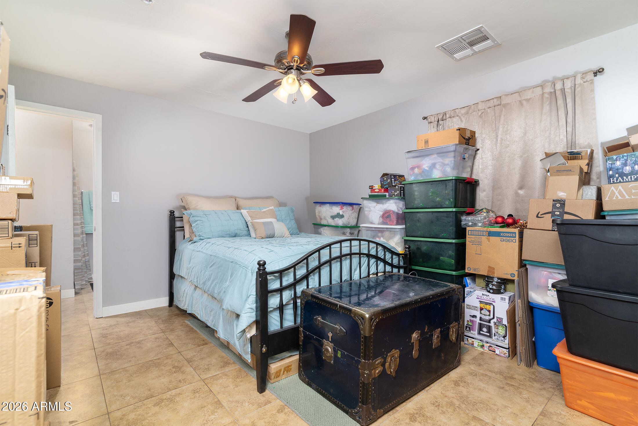 822 E MONTECITO Avenue