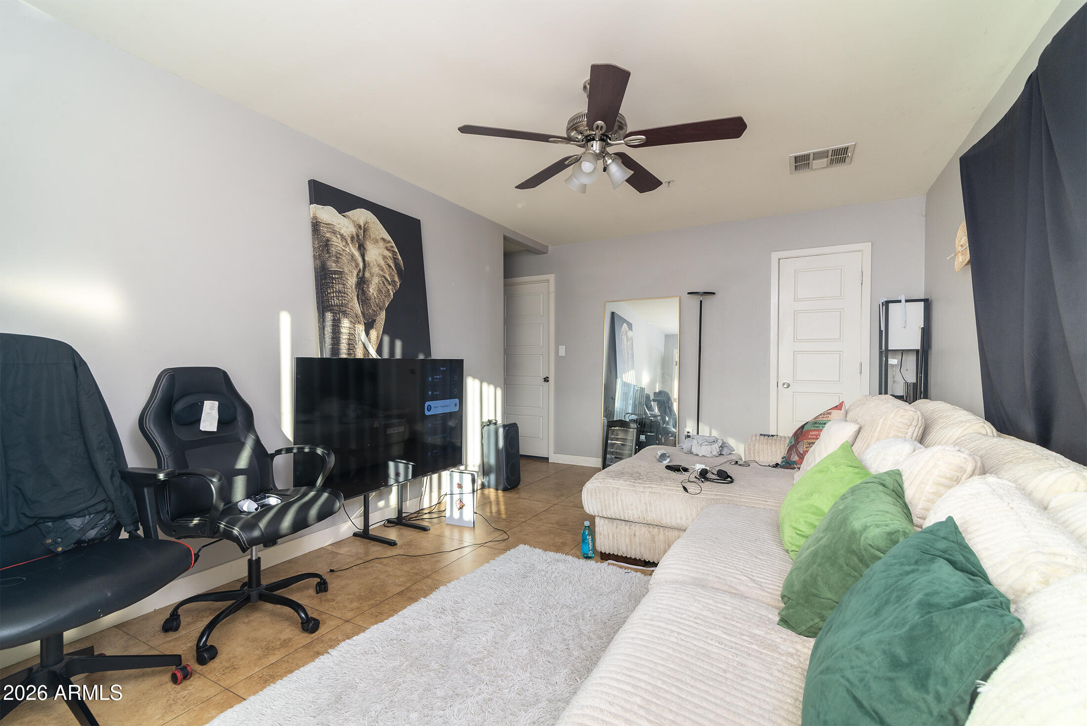 822 E MONTECITO Avenue