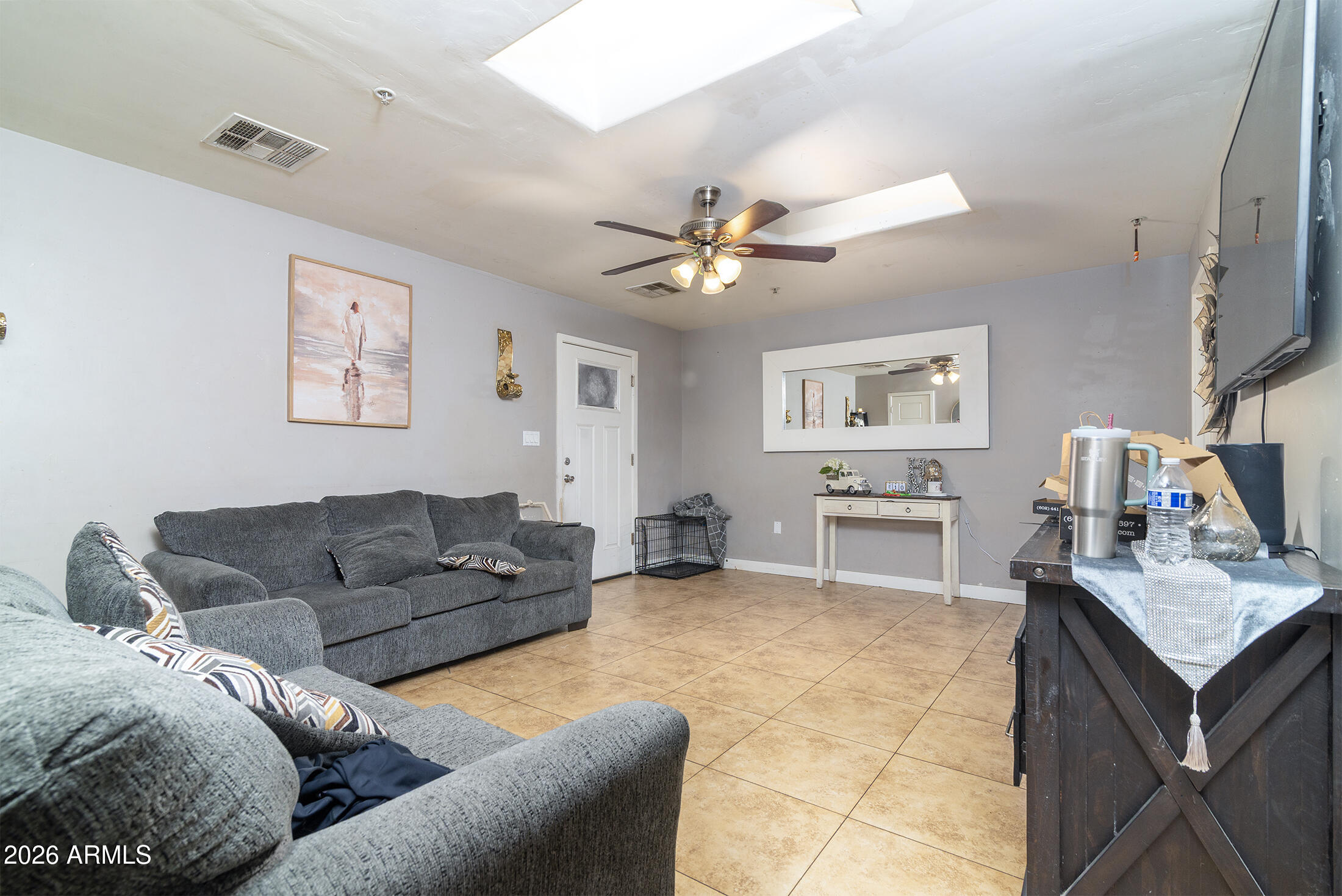 822 E MONTECITO Avenue