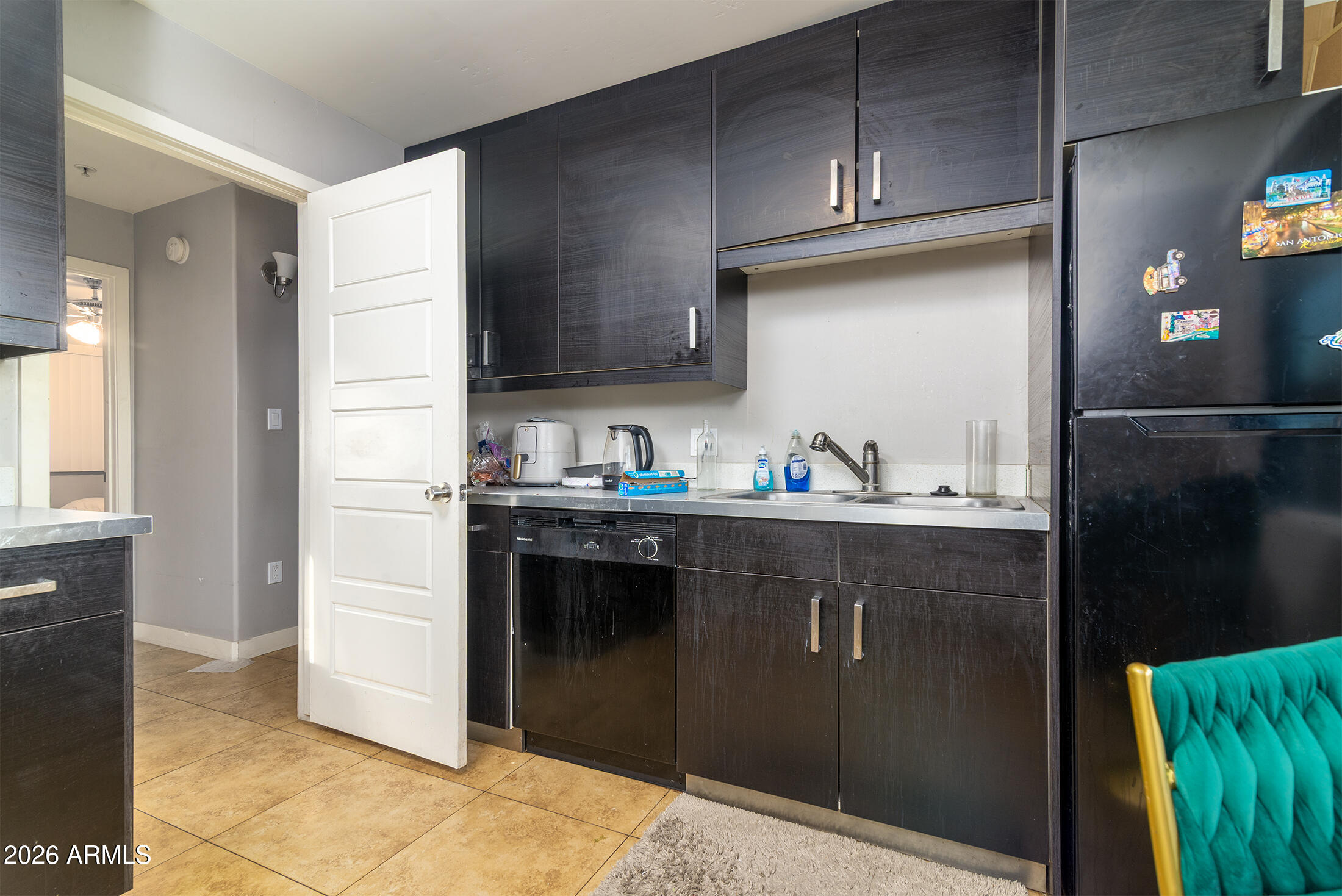 822 E MONTECITO Avenue