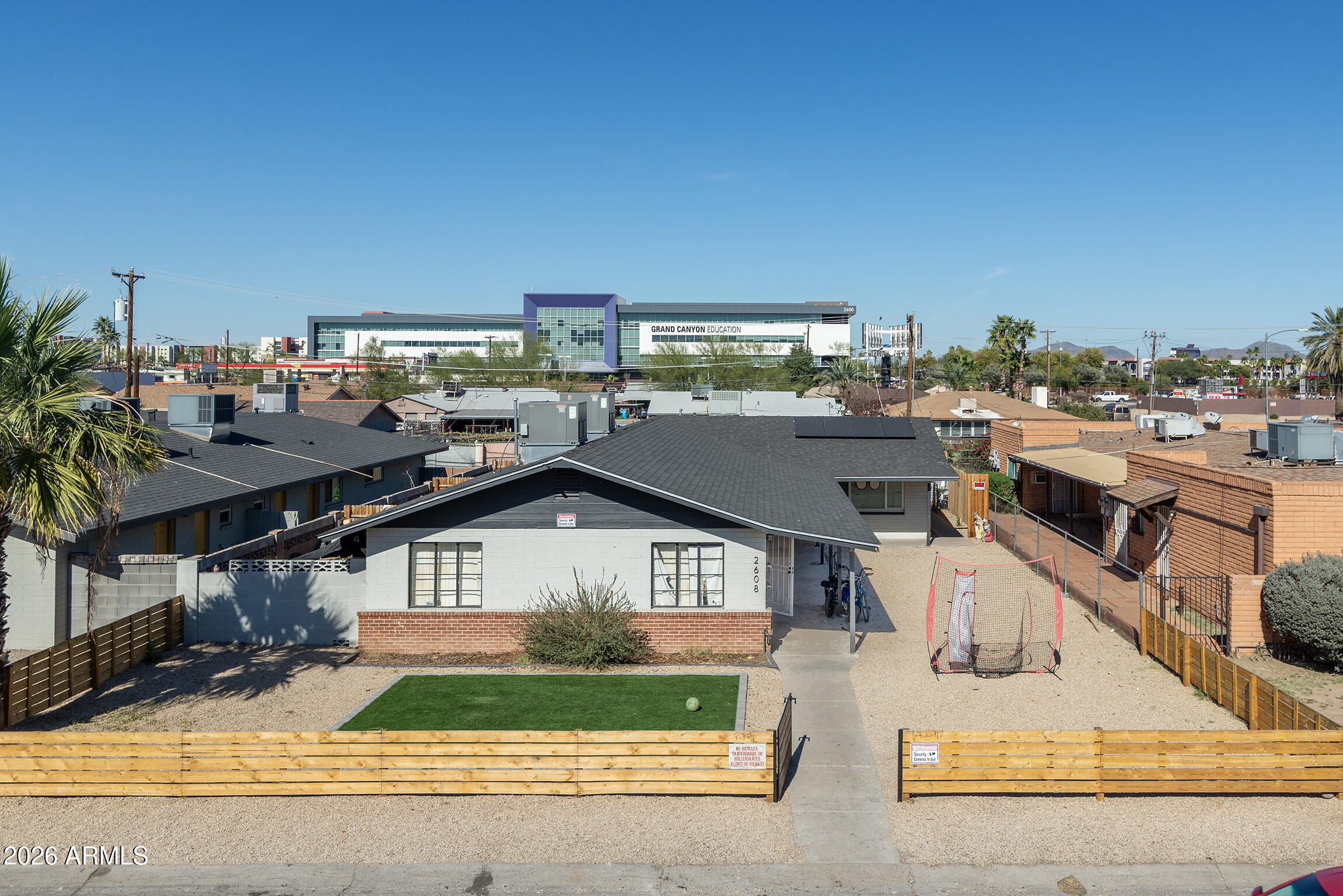 2608 W PIERSON Street