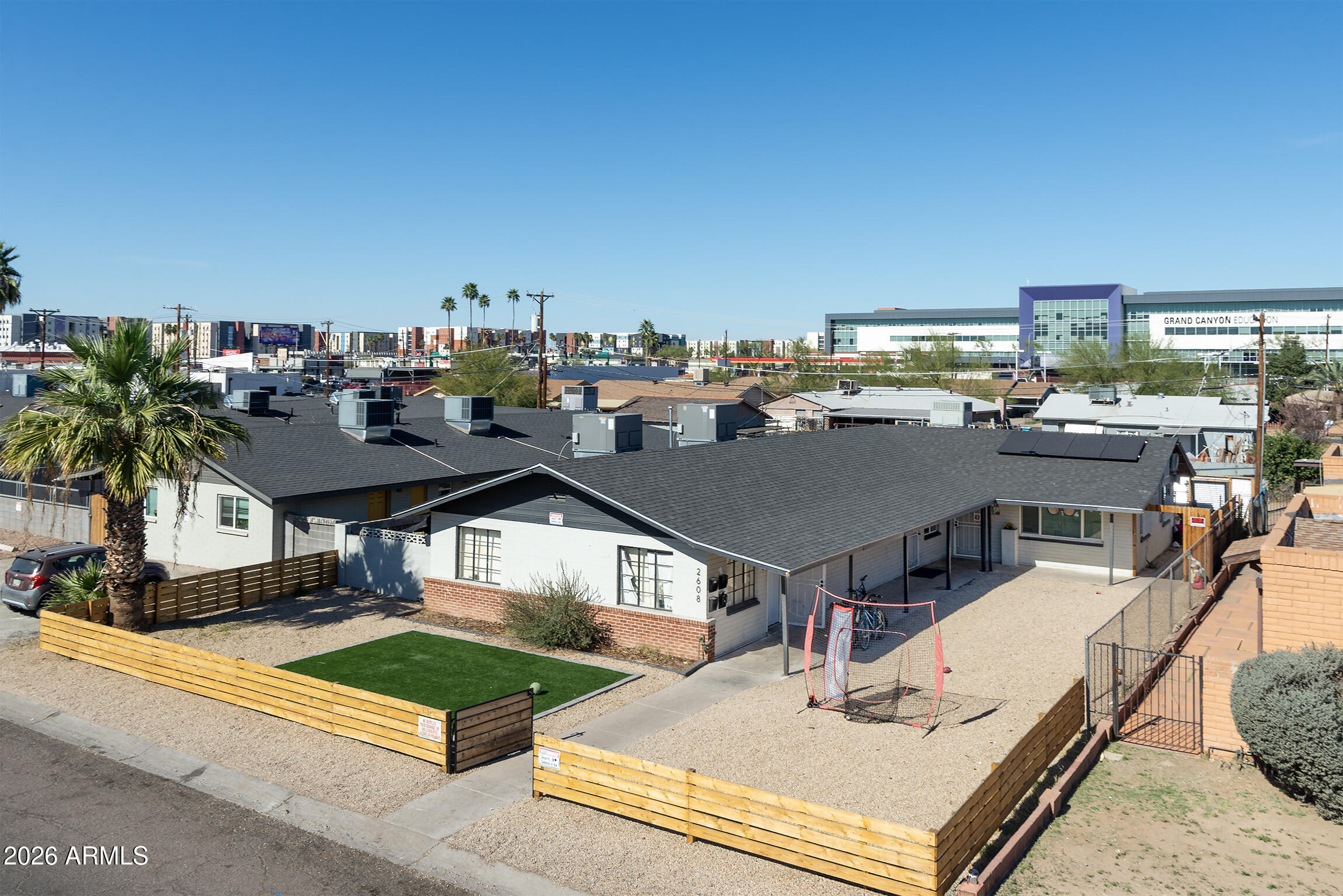 2608 W PIERSON Street