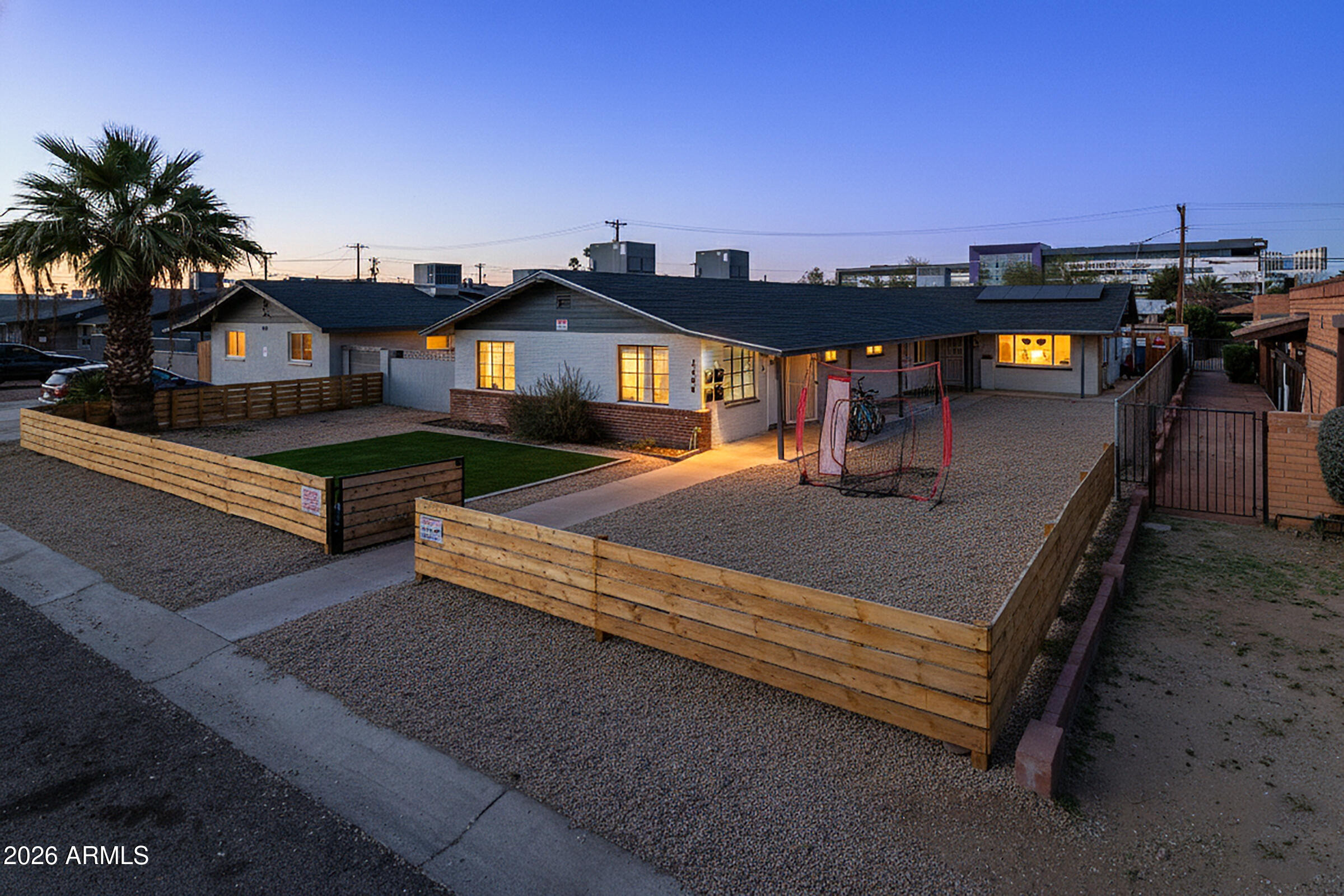 2608 W PIERSON Street