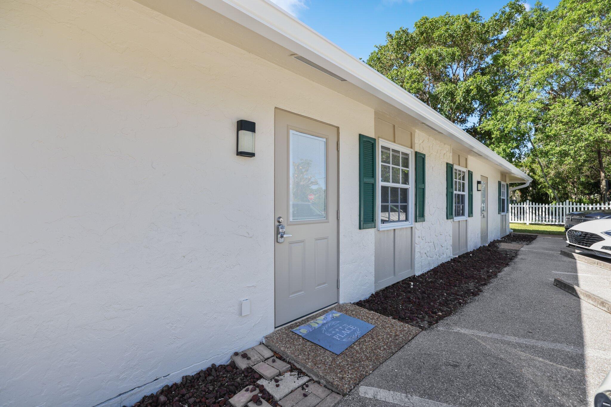 800 Tropic Boulevard