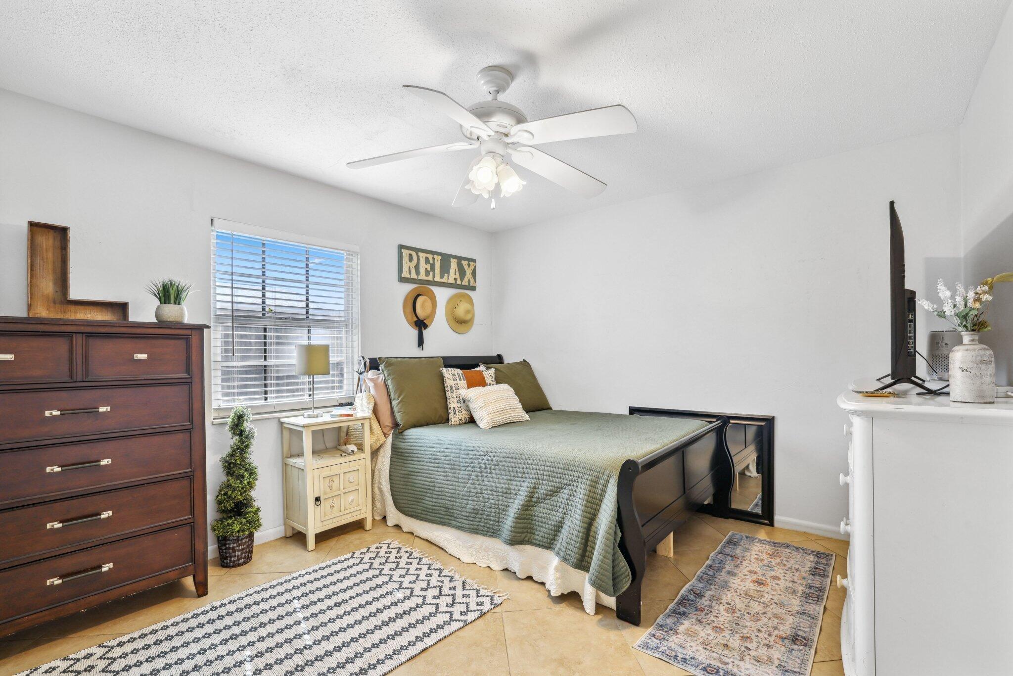 800 Tropic Boulevard