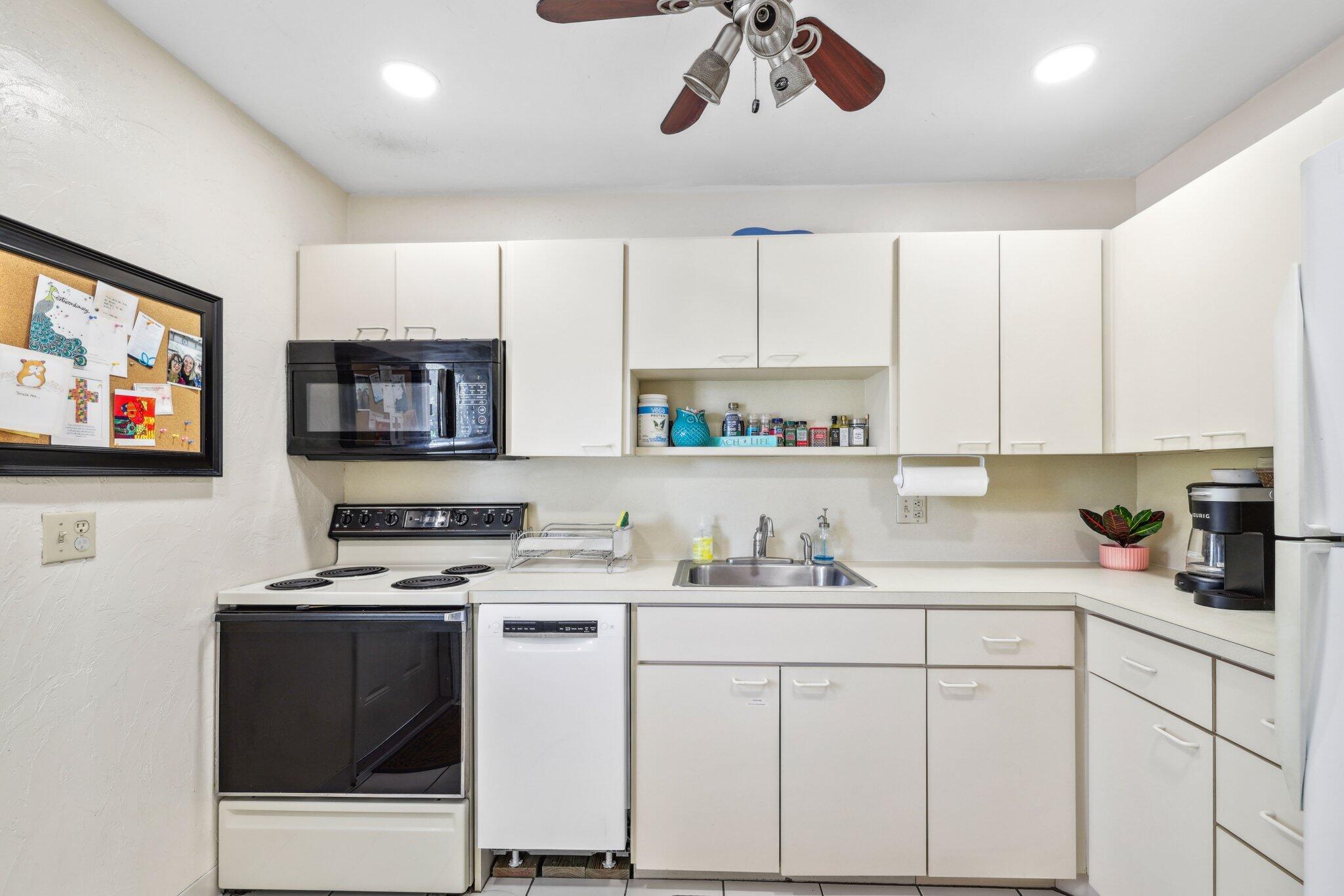 800 Tropic Boulevard