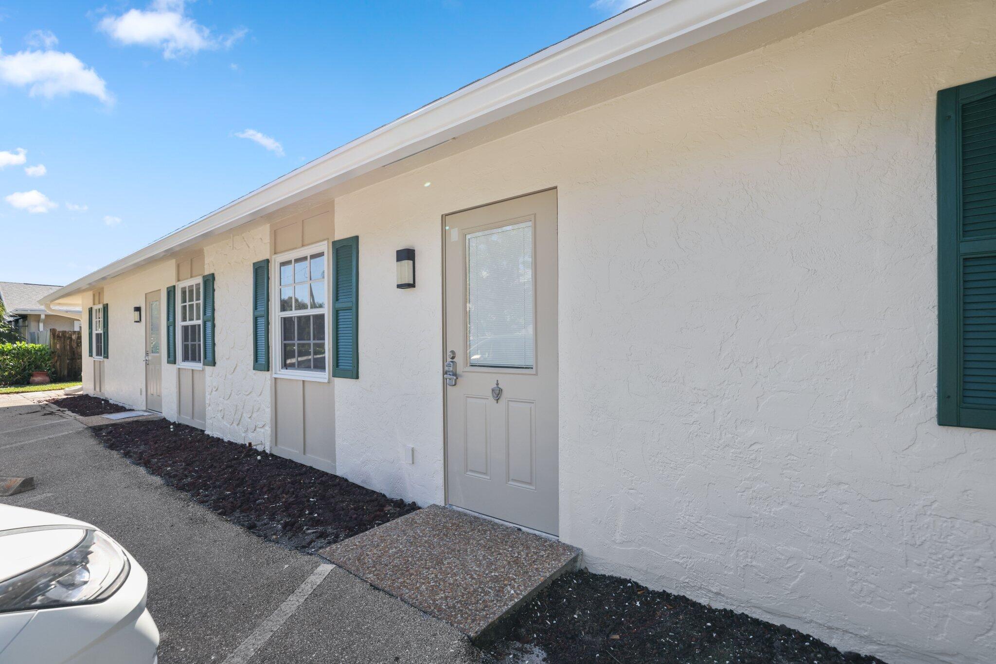 800 Tropic Boulevard