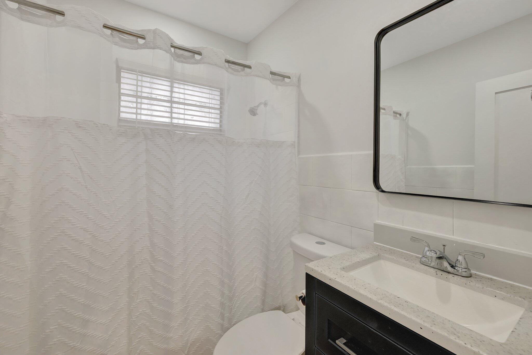 323 De Carie Street 1