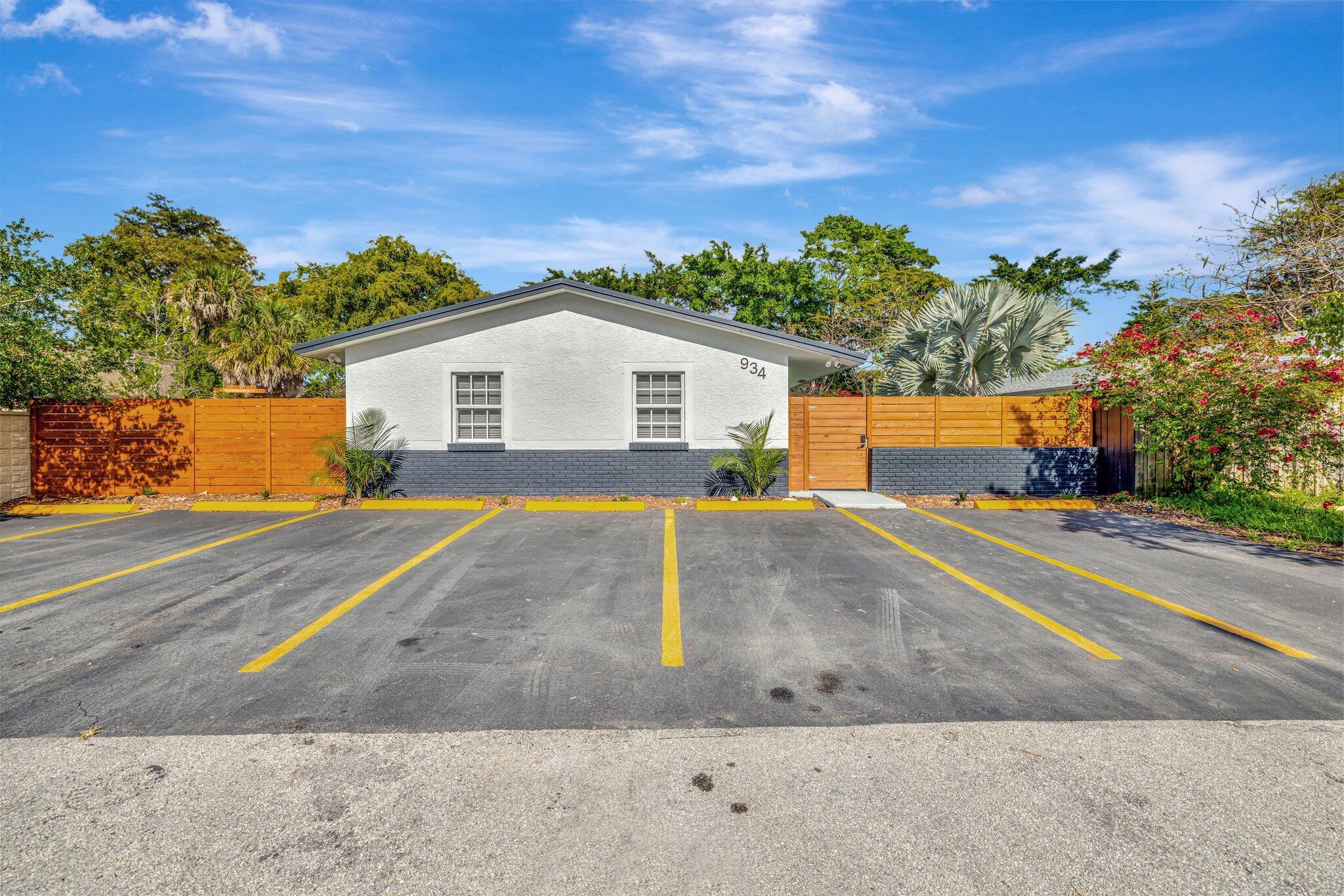 934 NW 4th Avenue 1