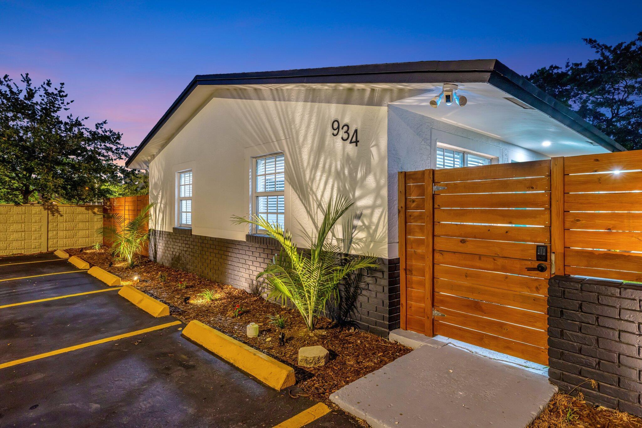 934 NW 4th Avenue 1
