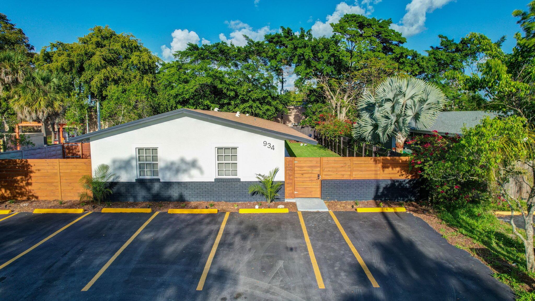 934 NW 4th Avenue 1