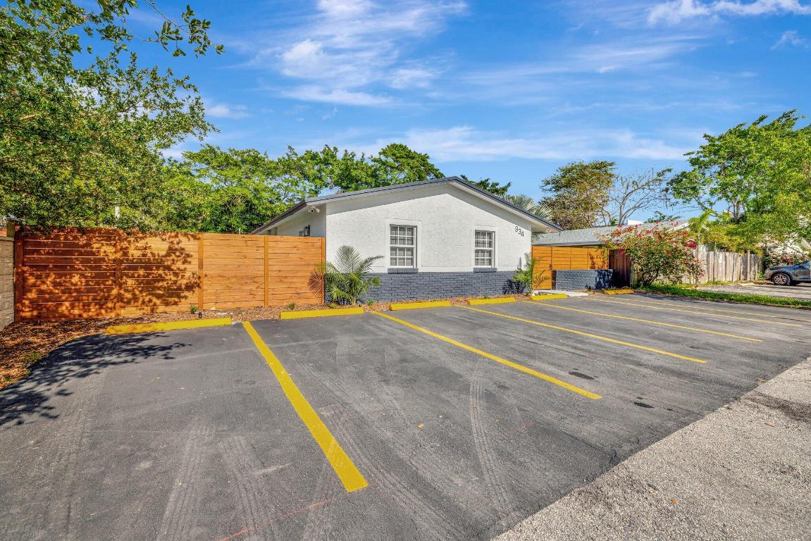 934 NW 4th Avenue 1