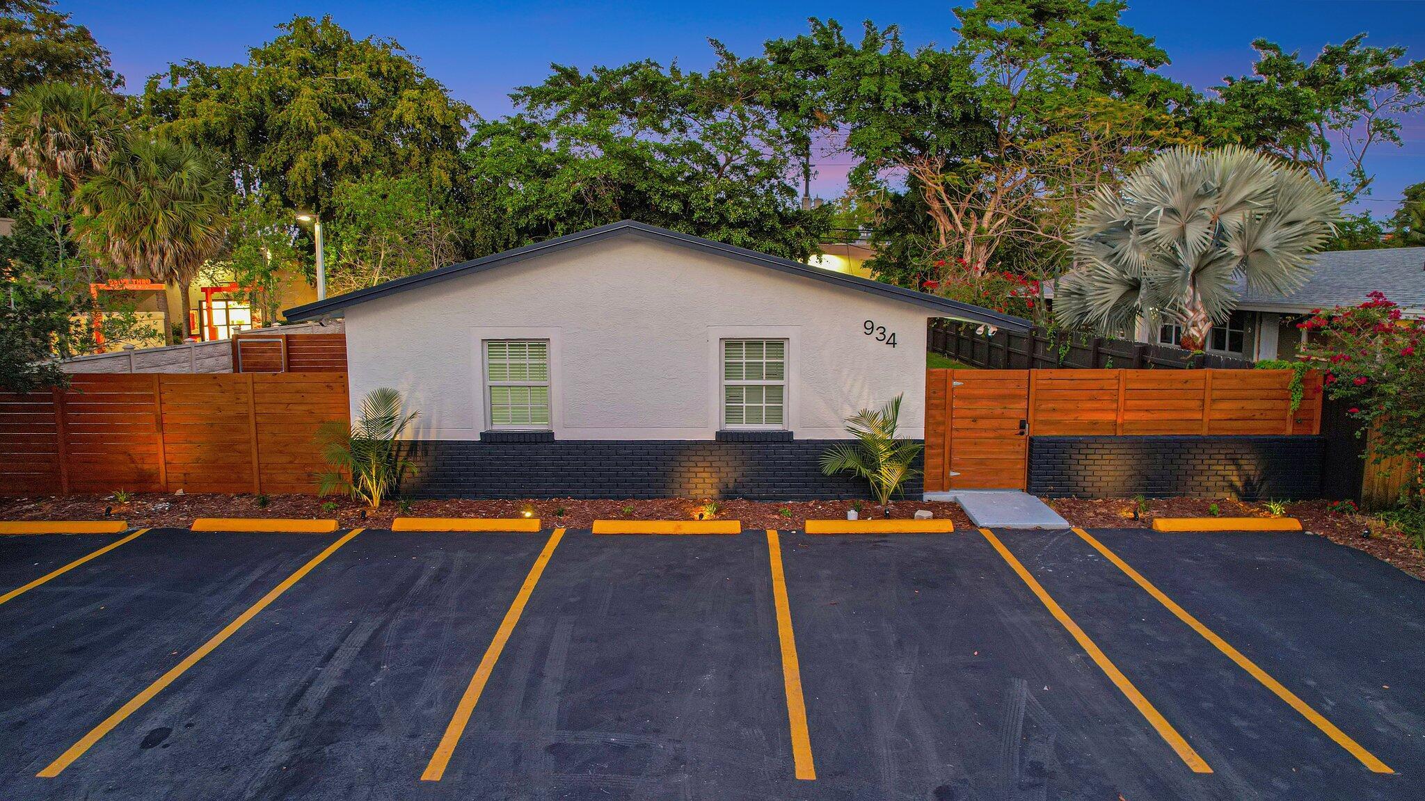 934 NW 4th Avenue 1