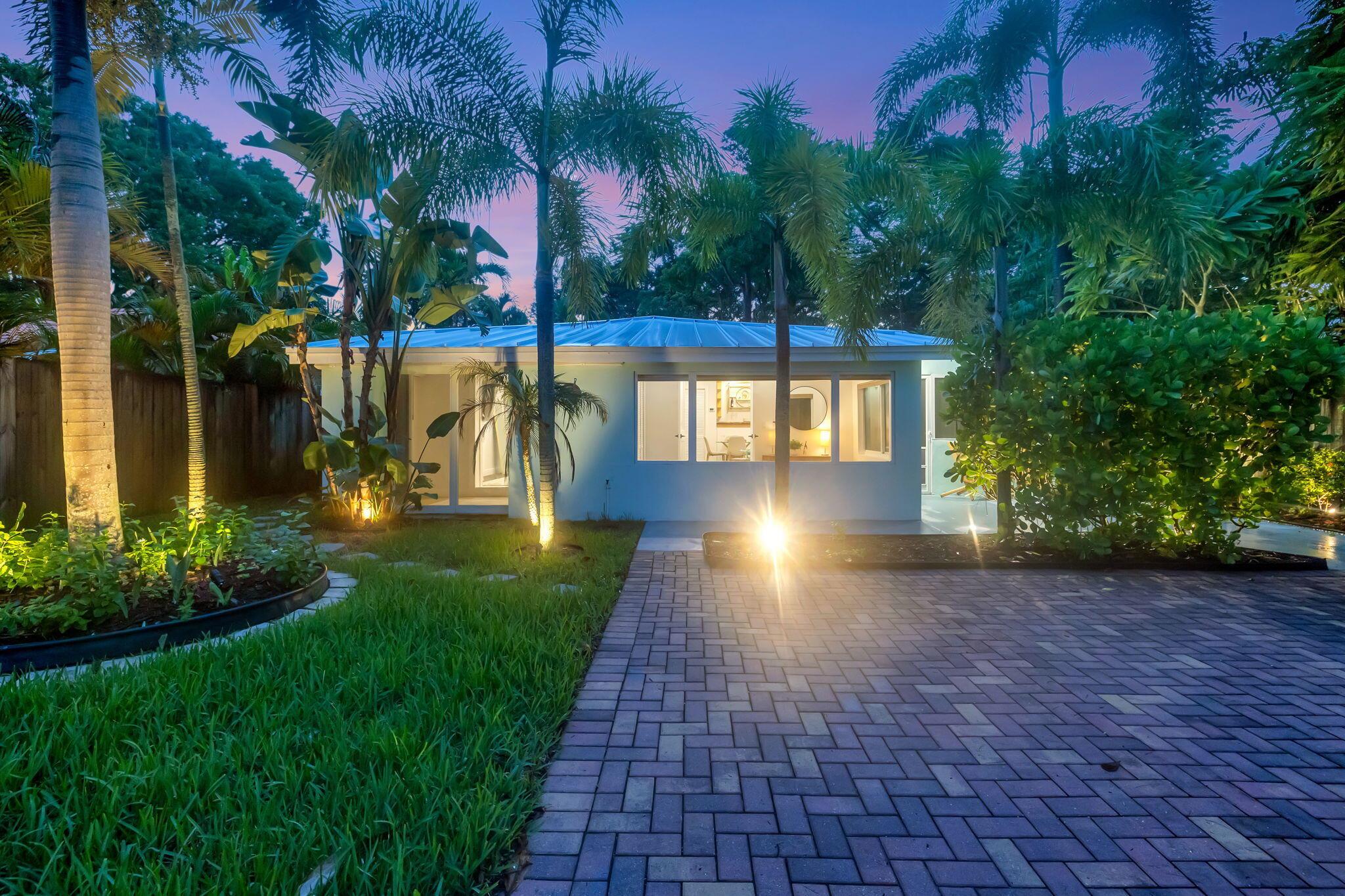 1317 NE 1st Avenue Front