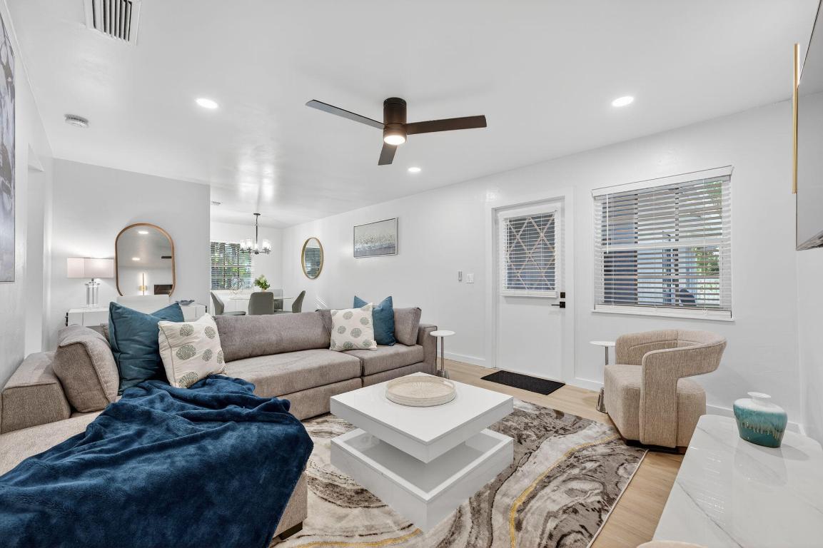 800 Tropic Boulevard