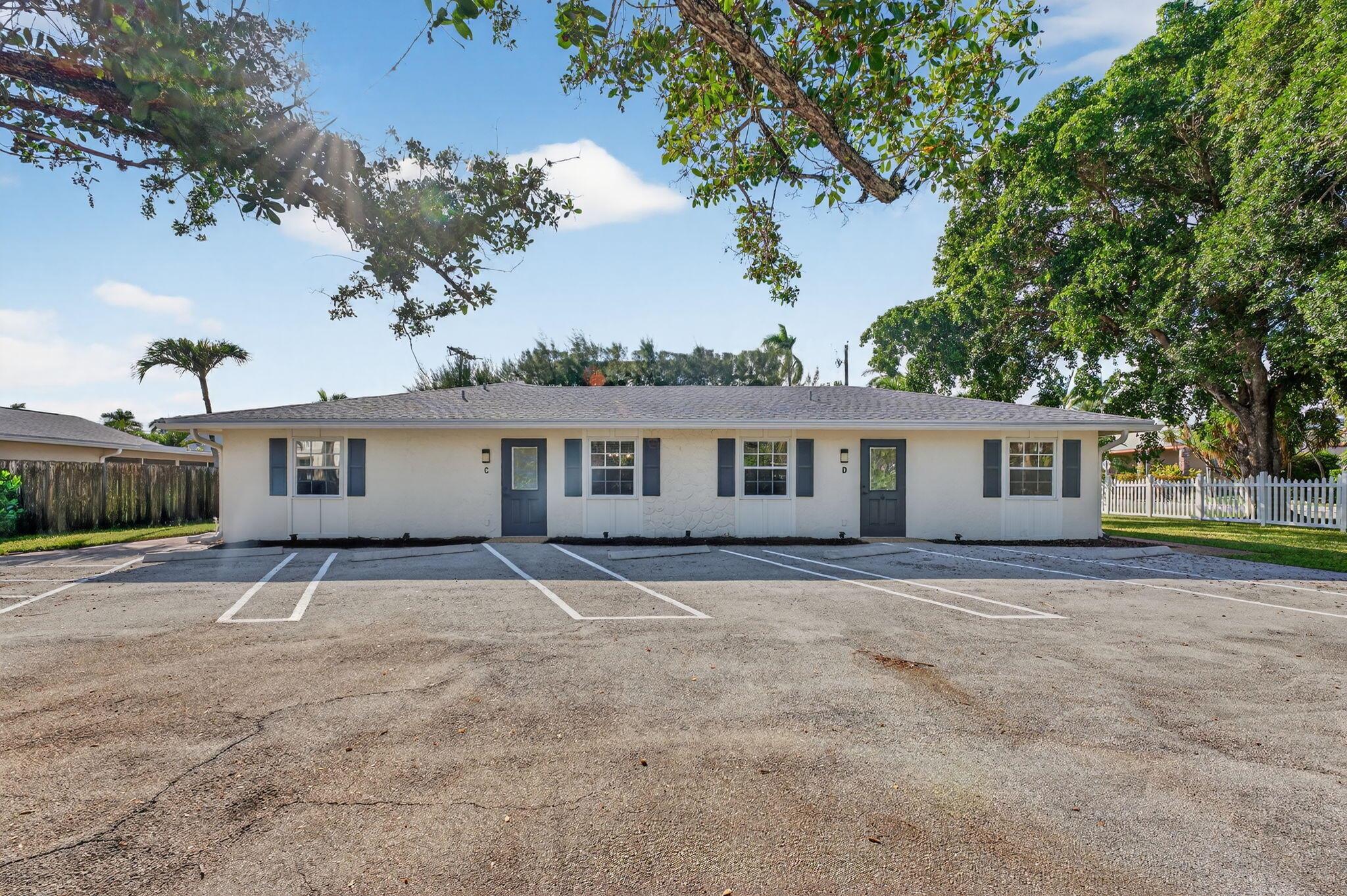 800 Tropic Boulevard