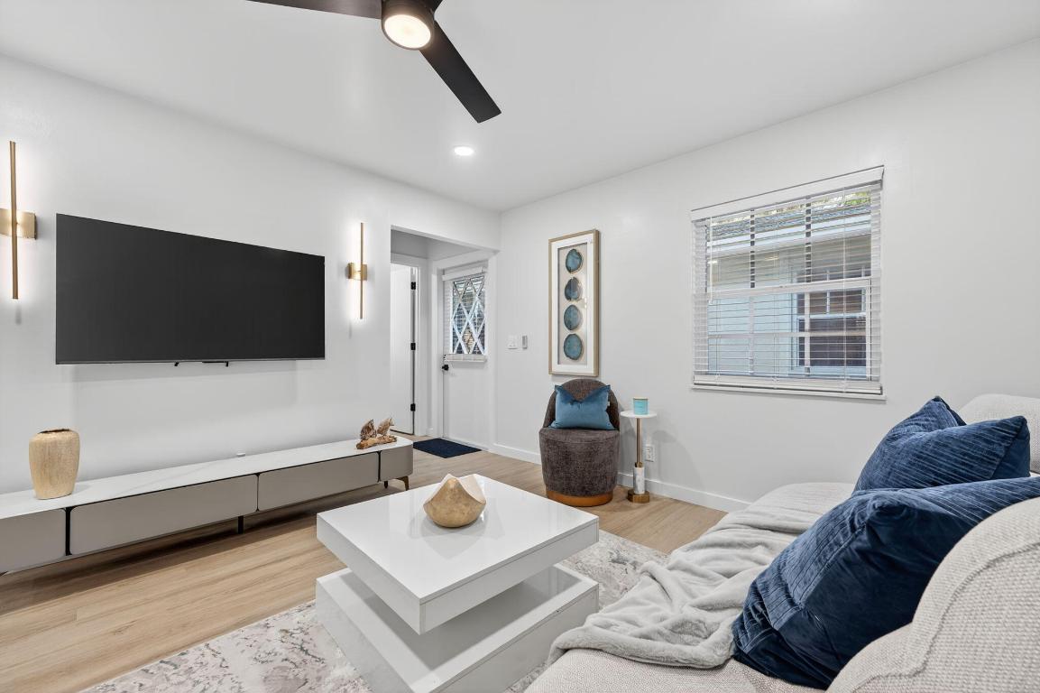 800 Tropic Boulevard