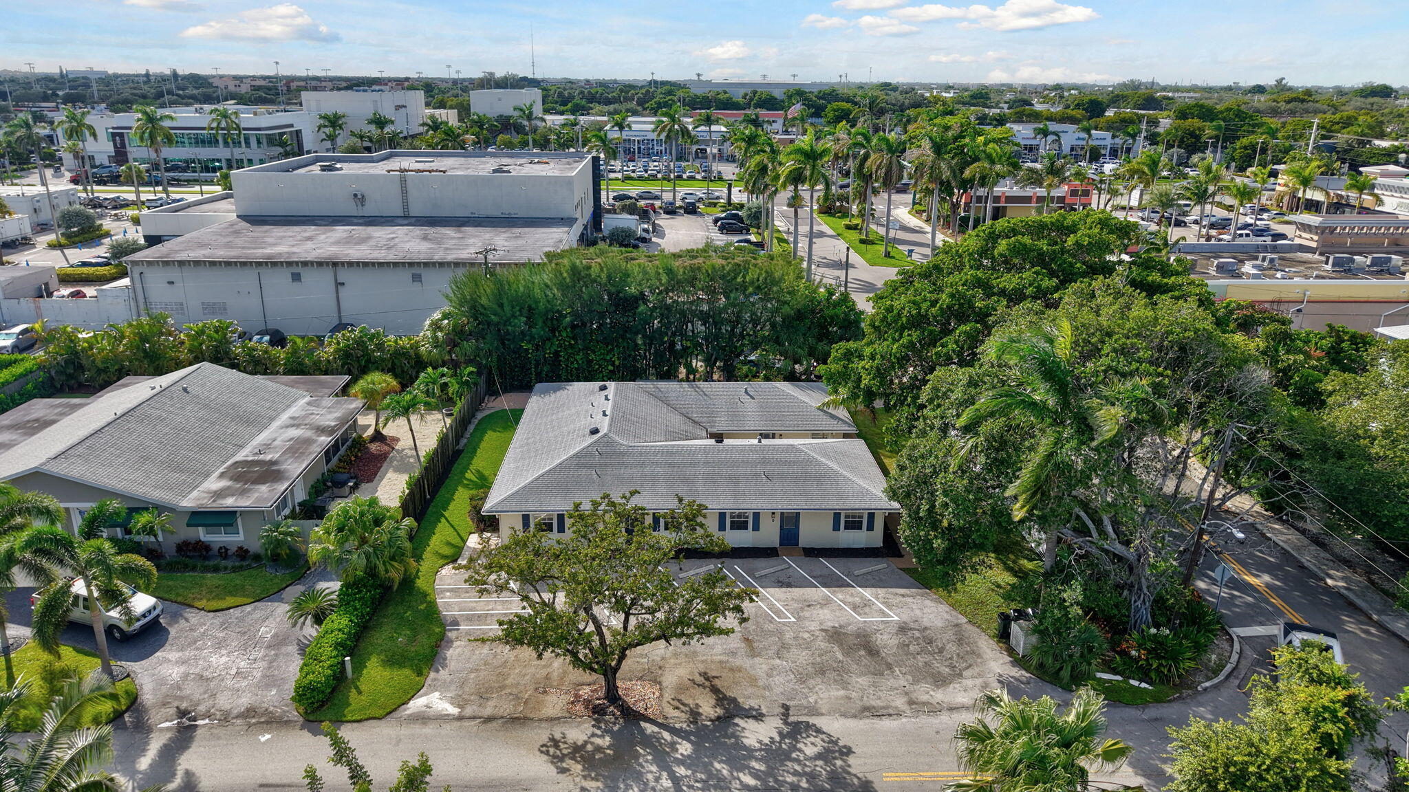 800 Tropic Boulevard