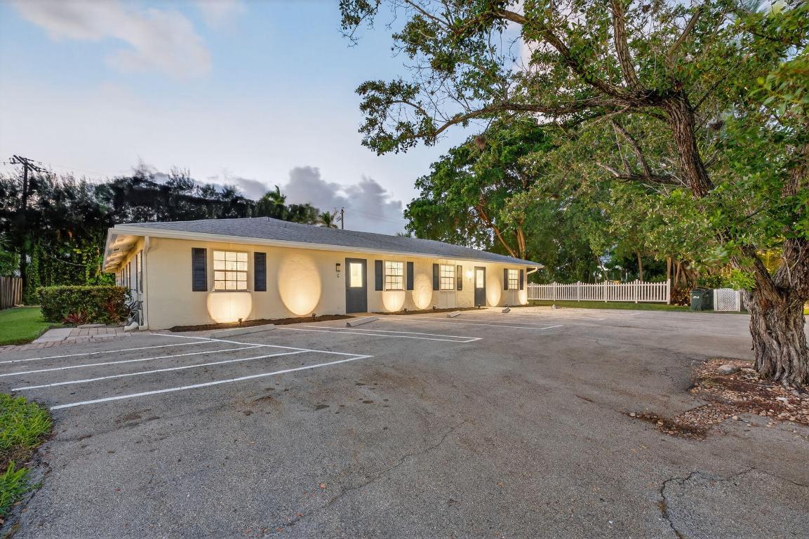 800 Tropic Boulevard