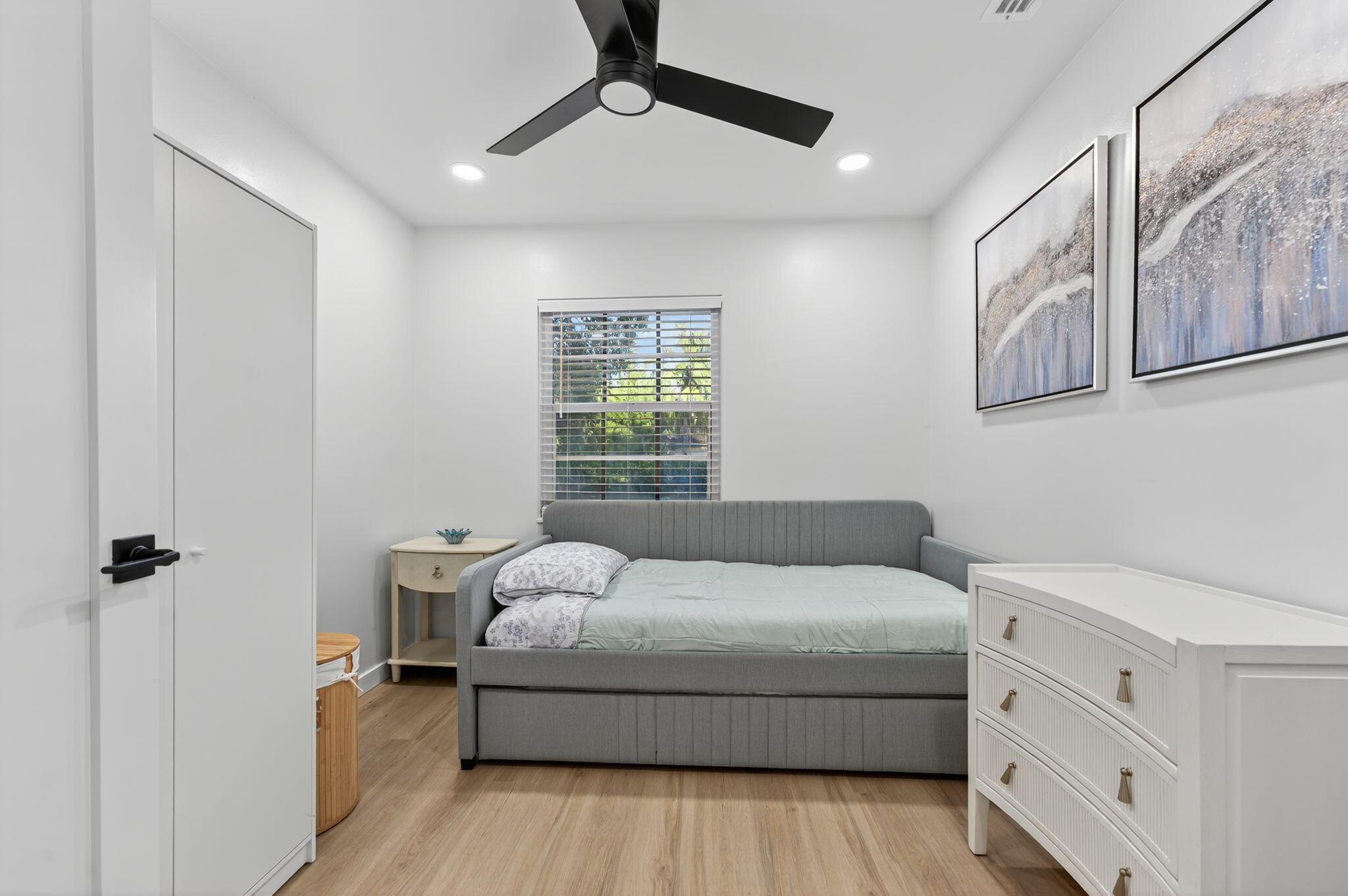 800 Tropic Boulevard