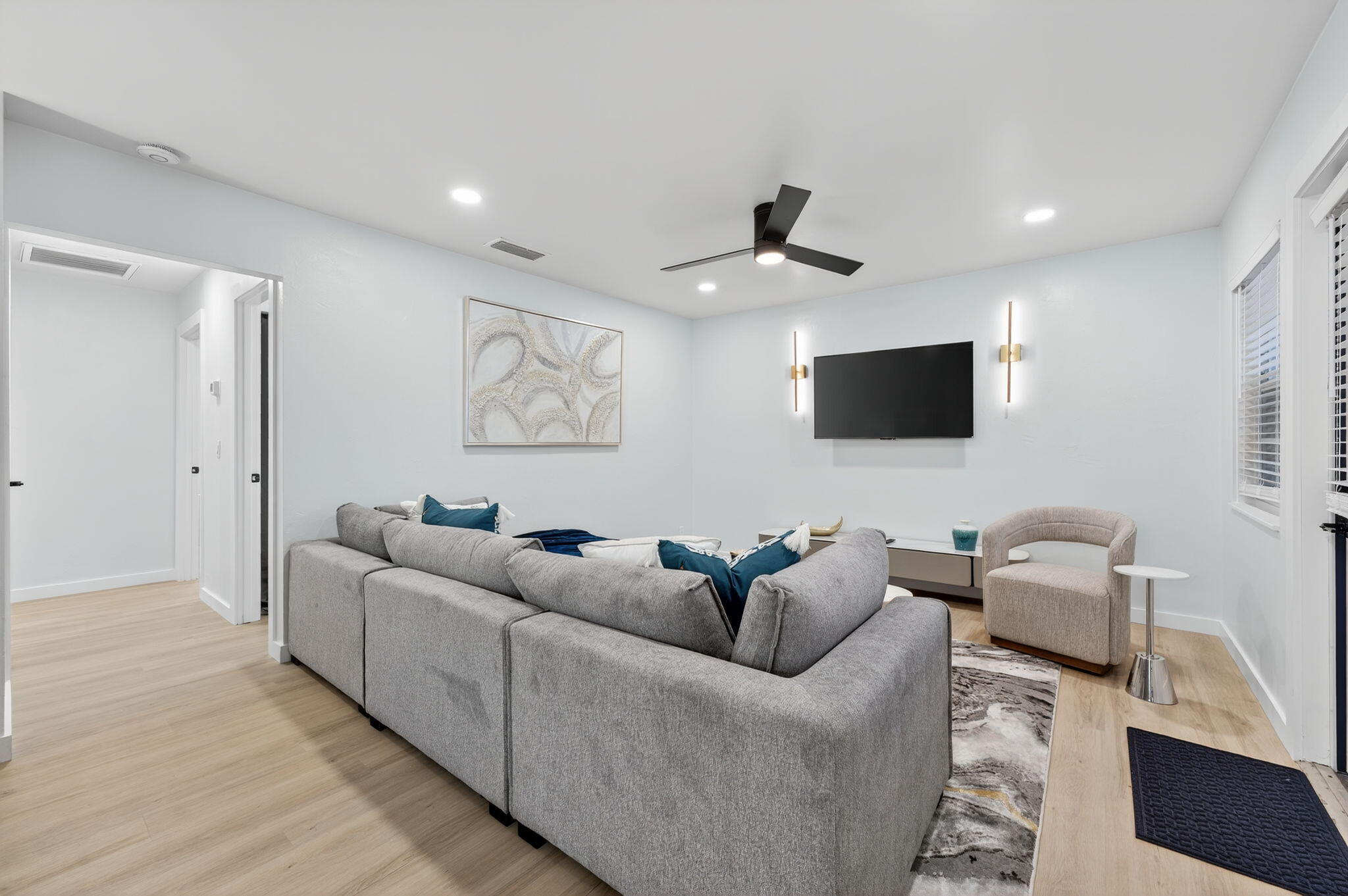 800 Tropic Boulevard