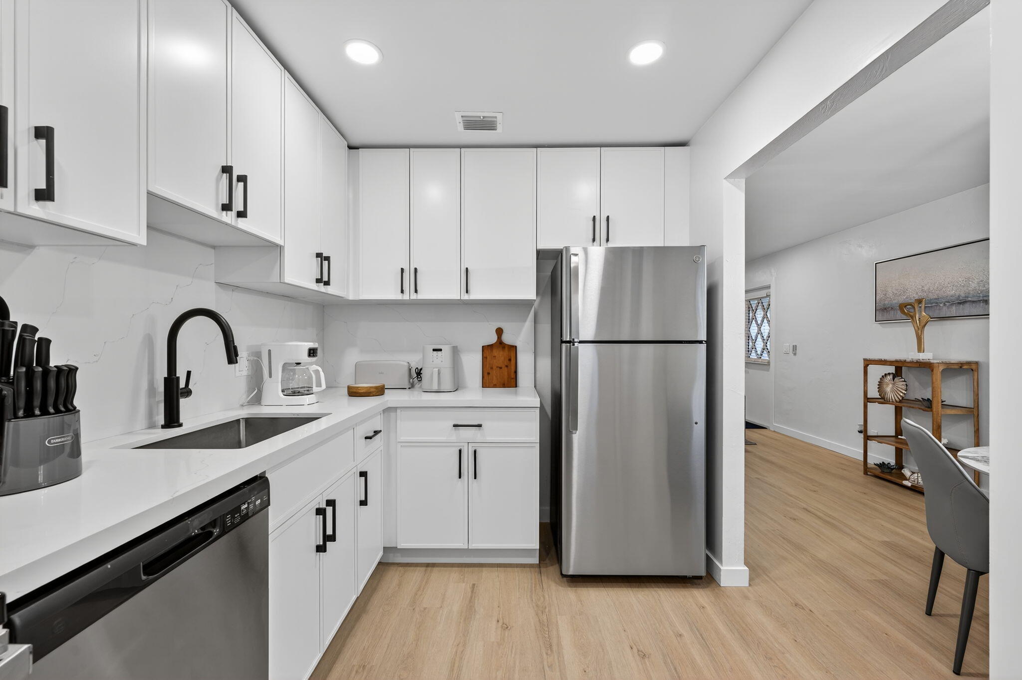 800 Tropic Boulevard