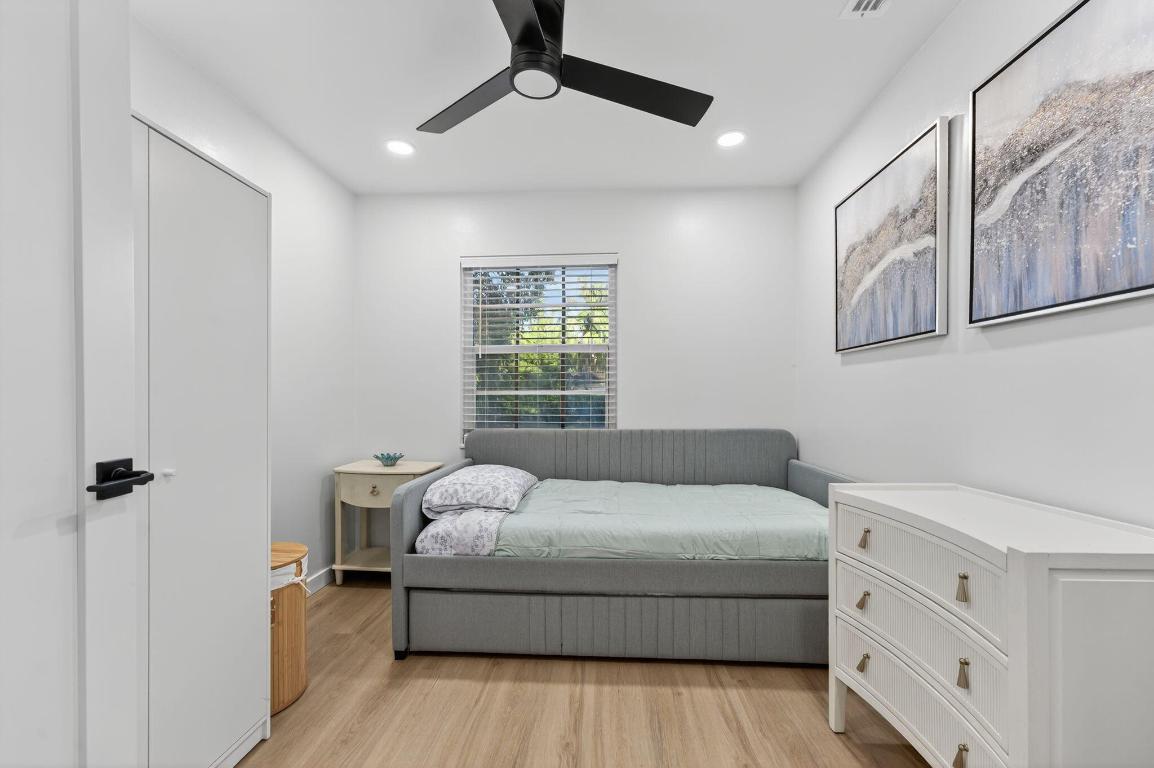 800 Tropic Boulevard