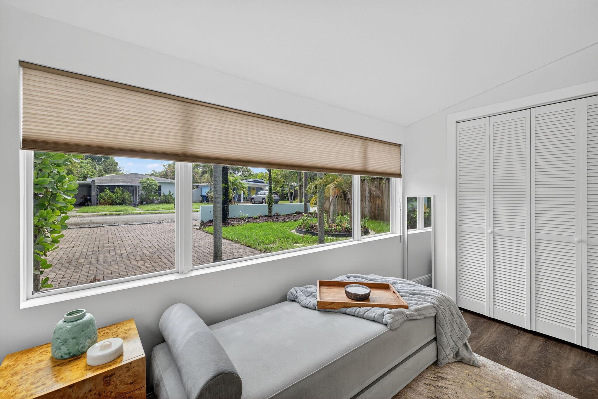 1317 NE 1st Avenue Front