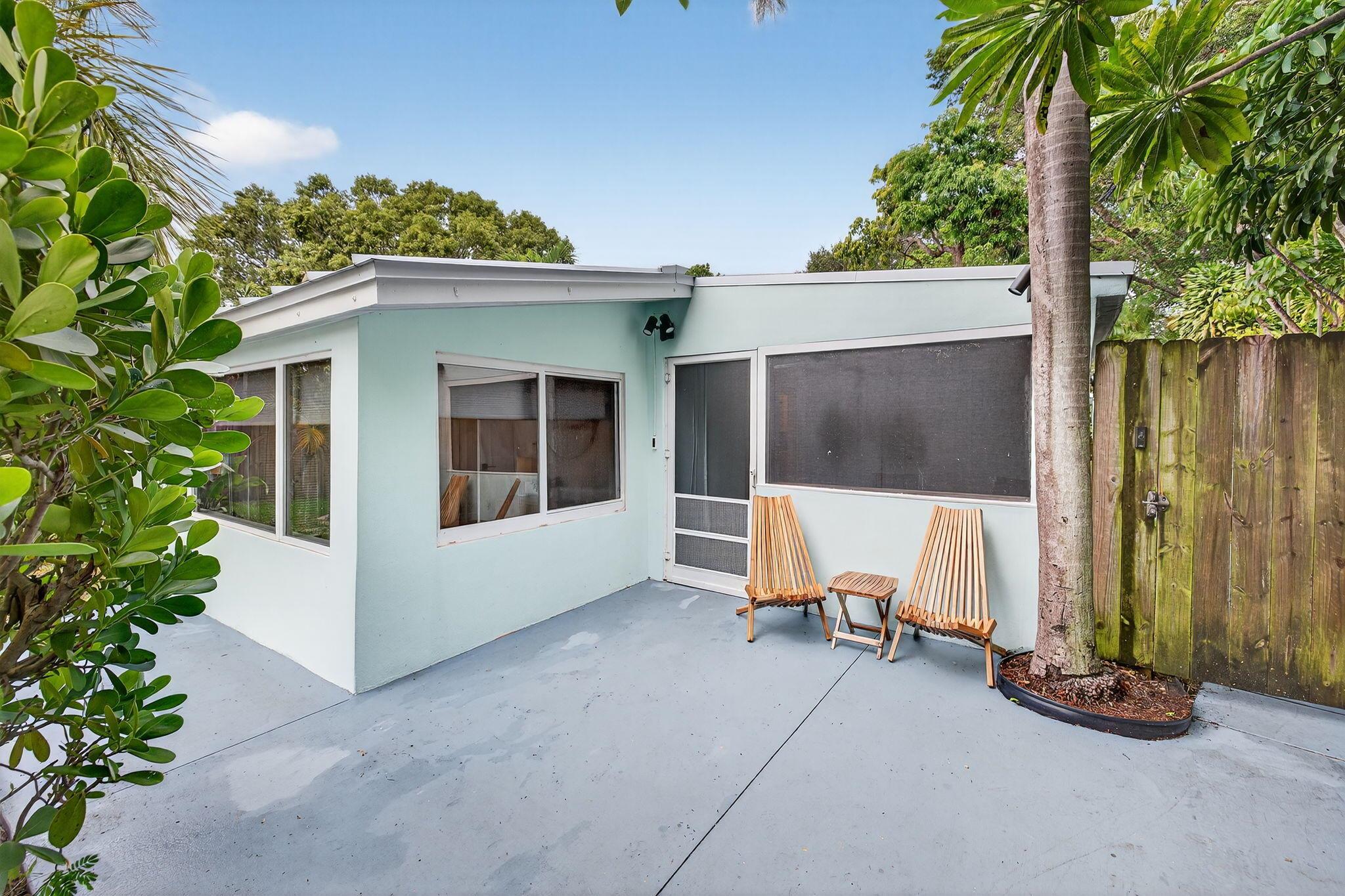 1317 NE 1st Avenue Front