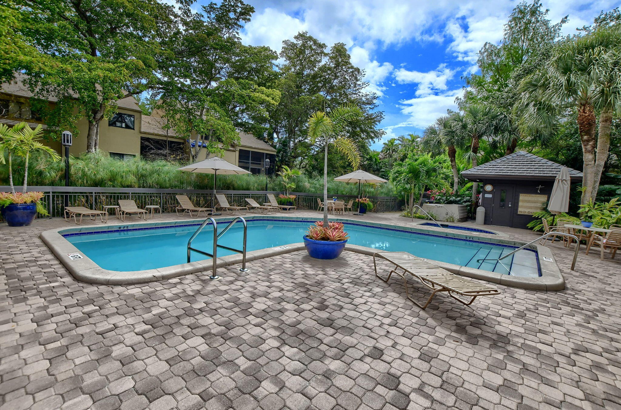 715 Saint Albans Drive