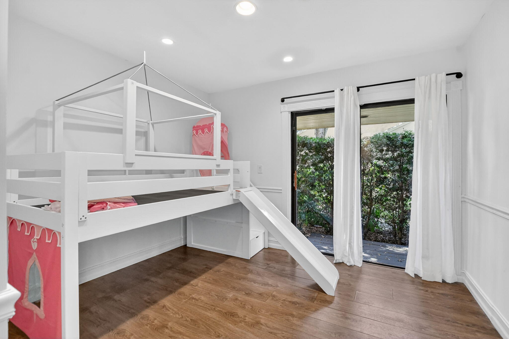 715 Saint Albans Drive