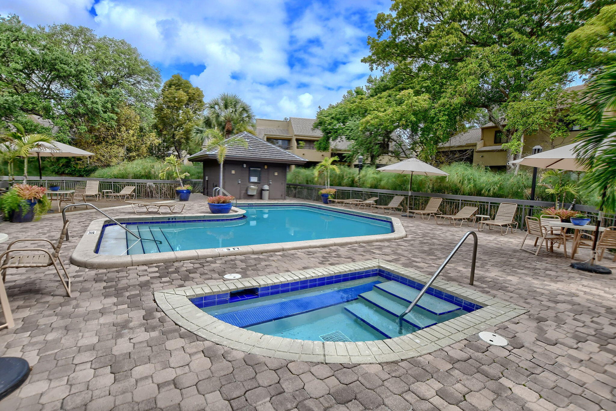 715 Saint Albans Drive